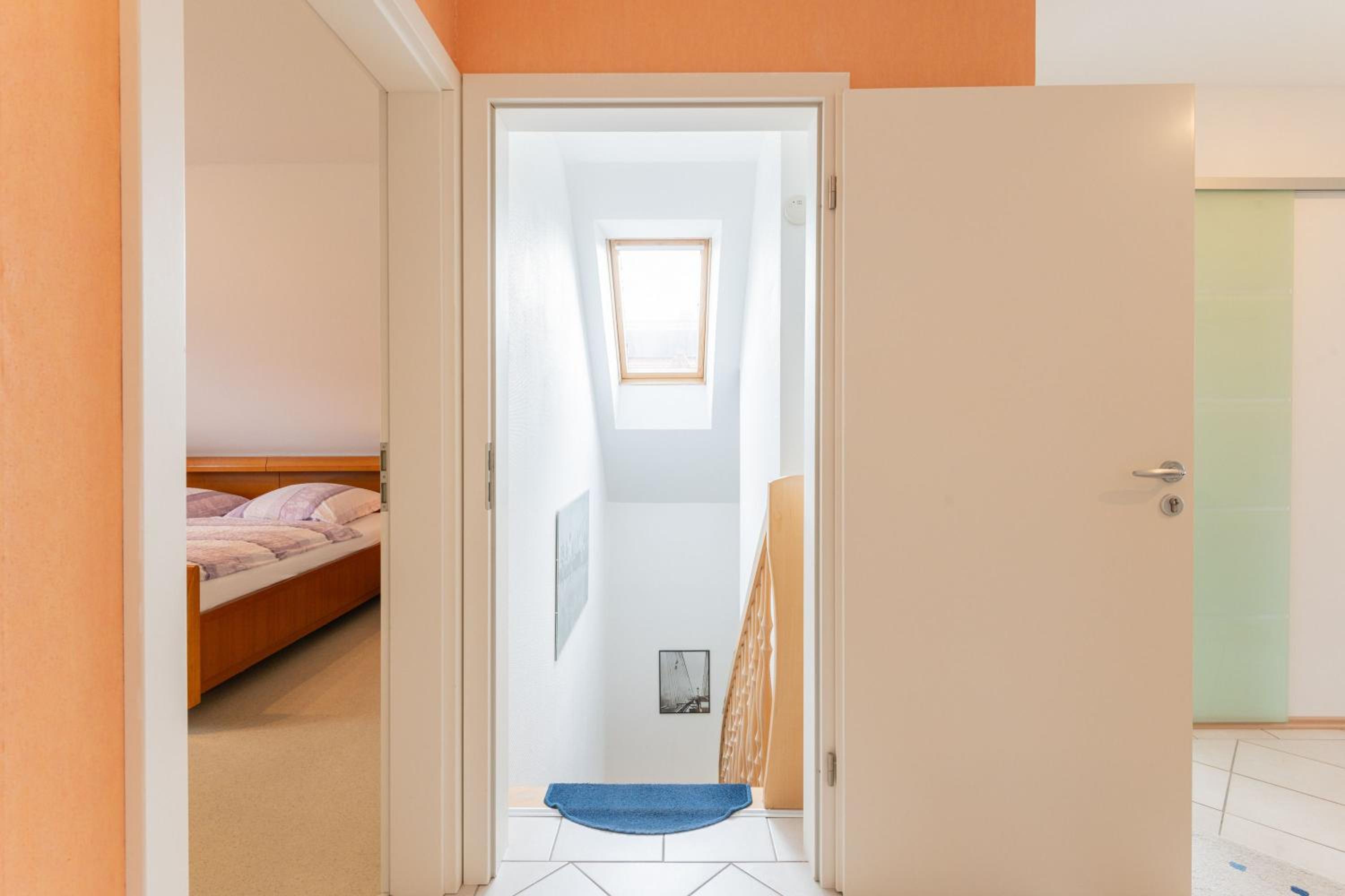 Two-Bedroom Apartment with Shower  photo 1