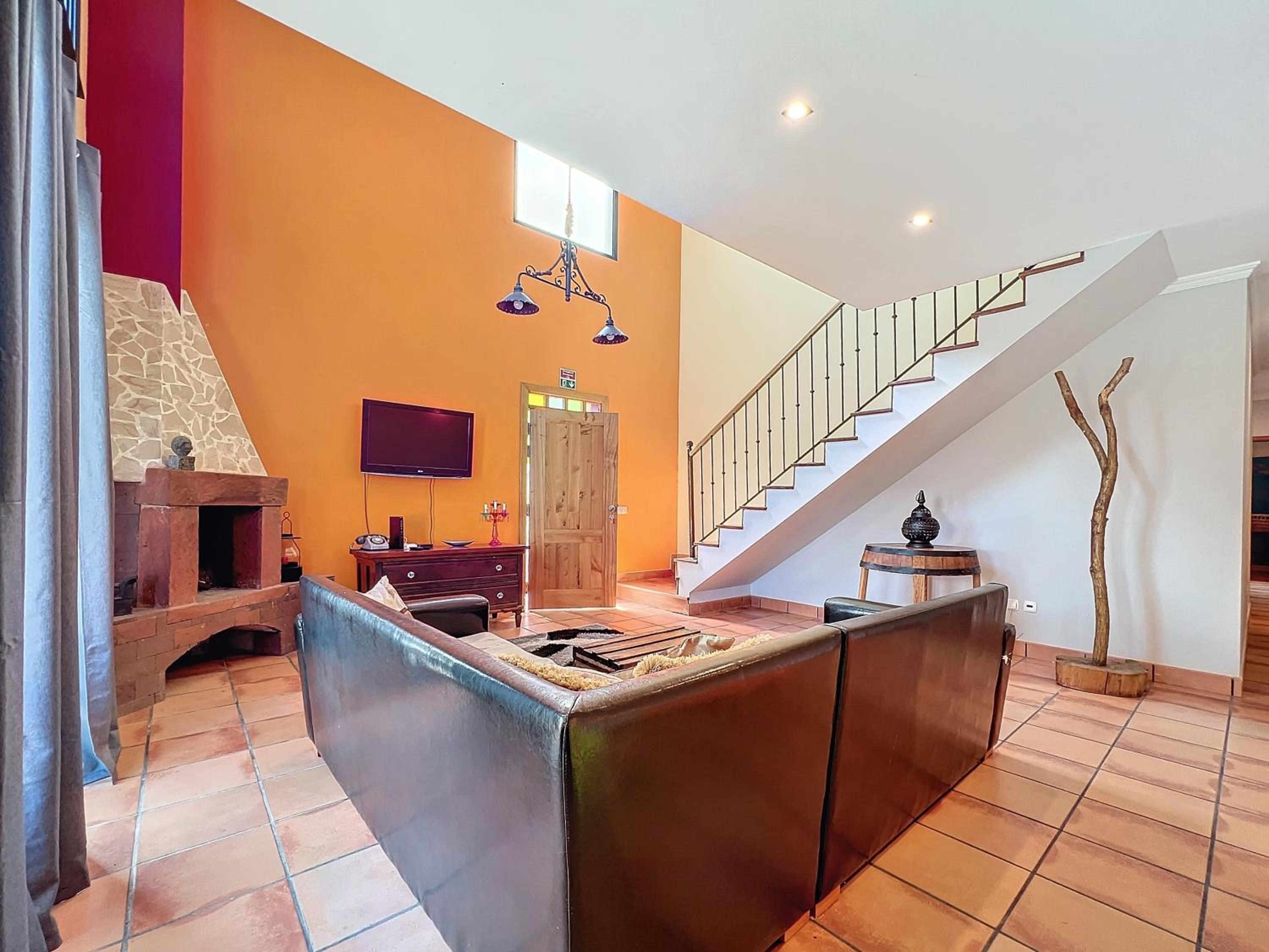Three-Bedroom House photo 1