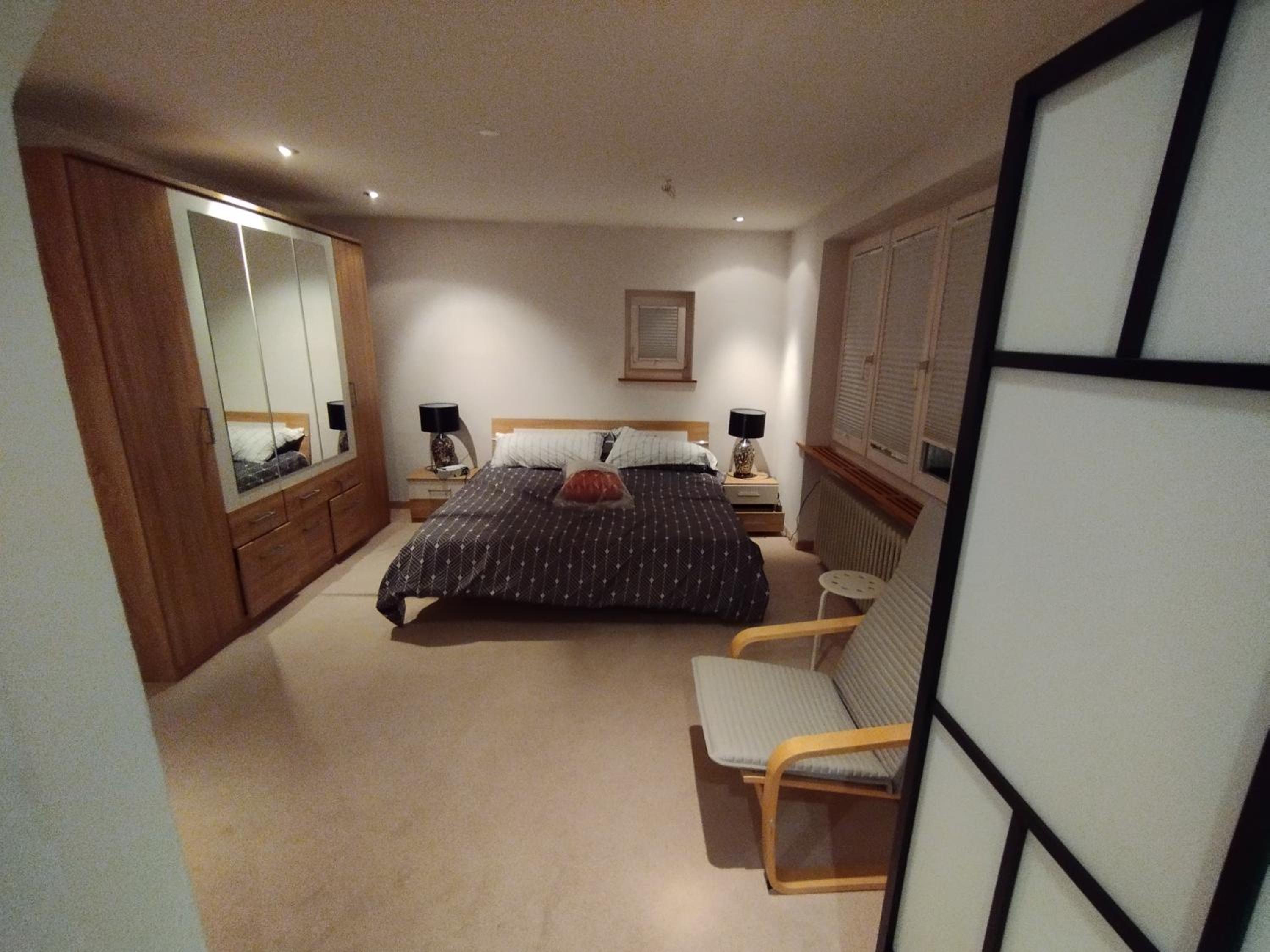 One-Bedroom House photo 1