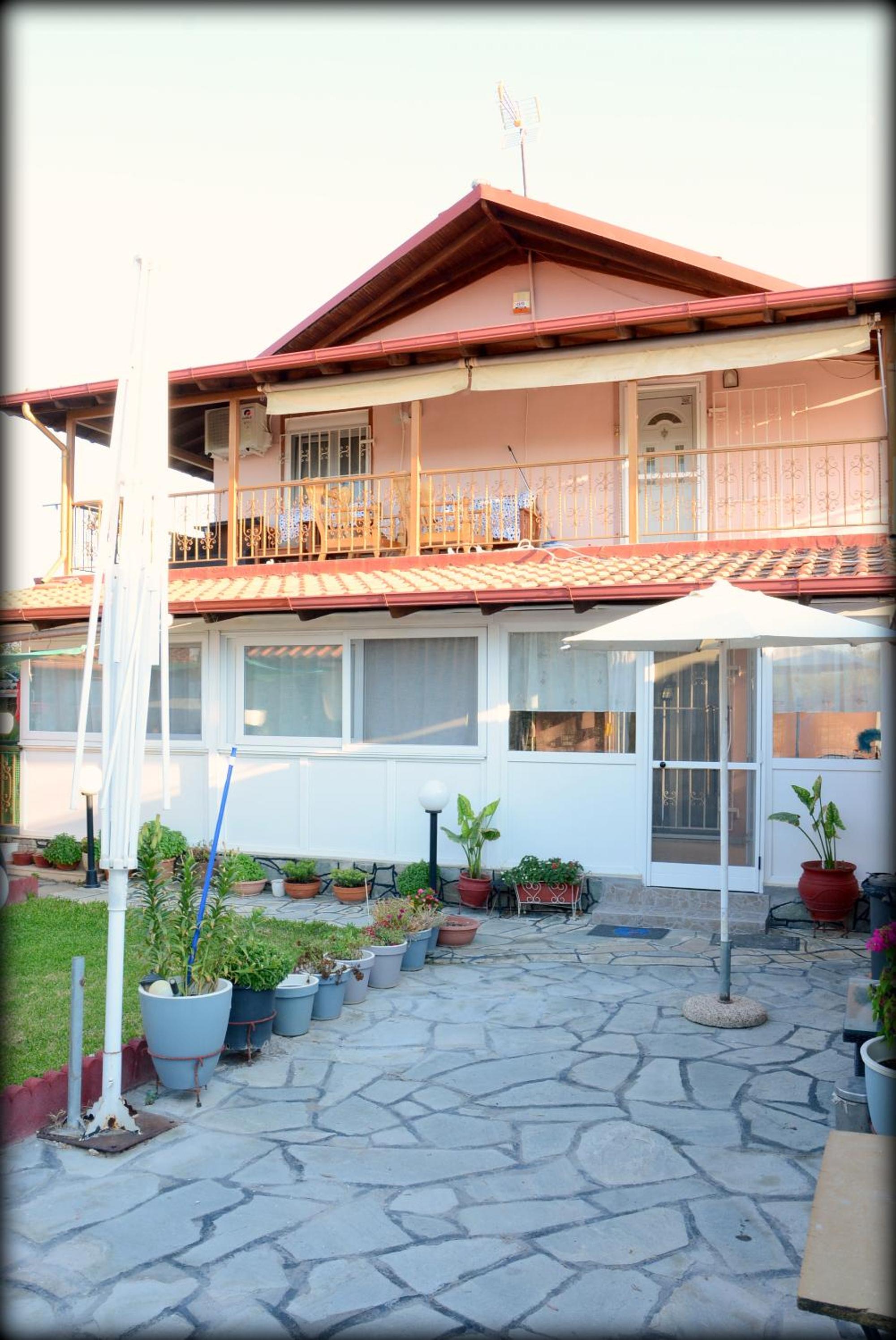 Two-Bedroom Apartment with Balcony photo 2