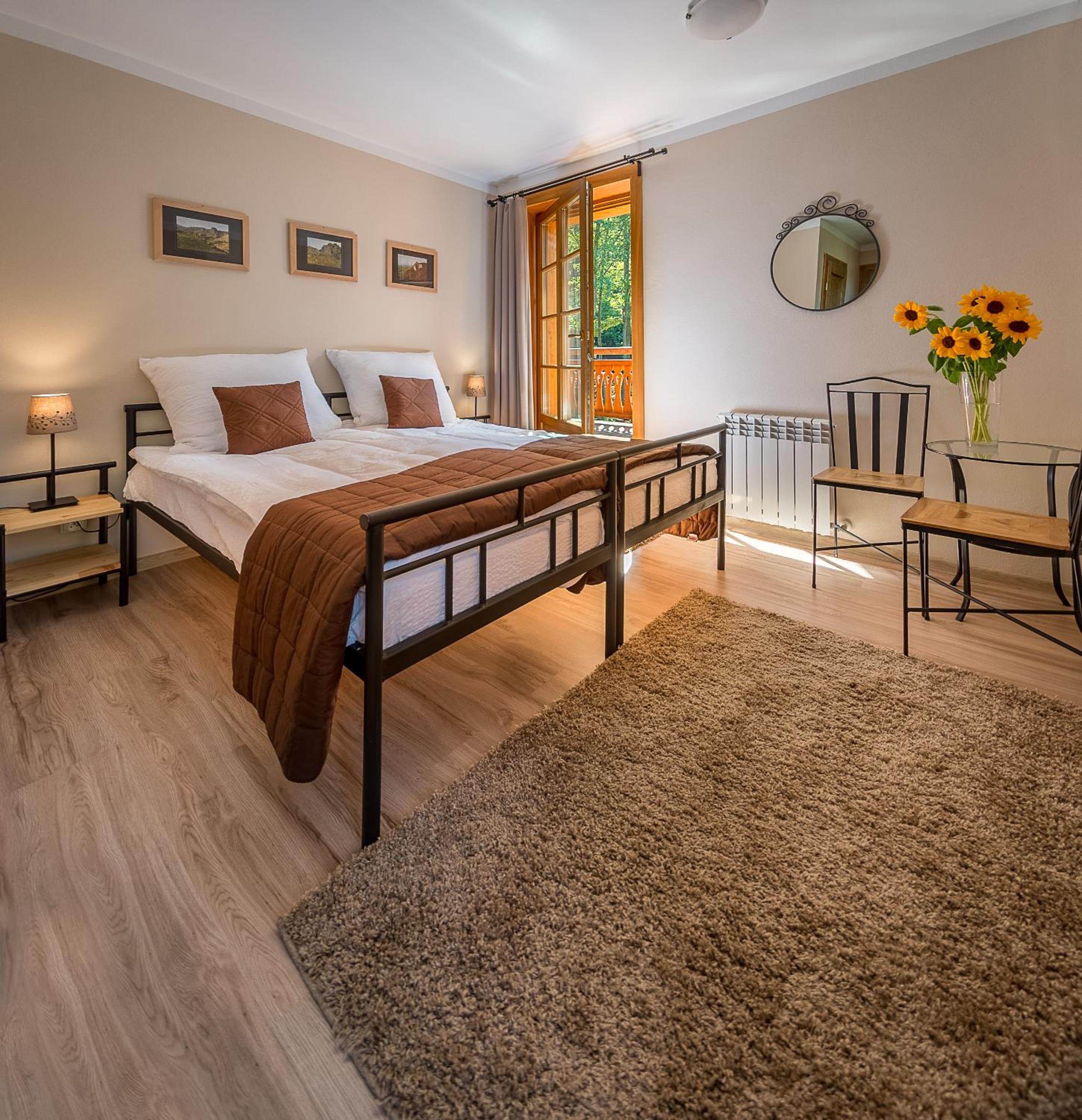 Double Room - Photo 2