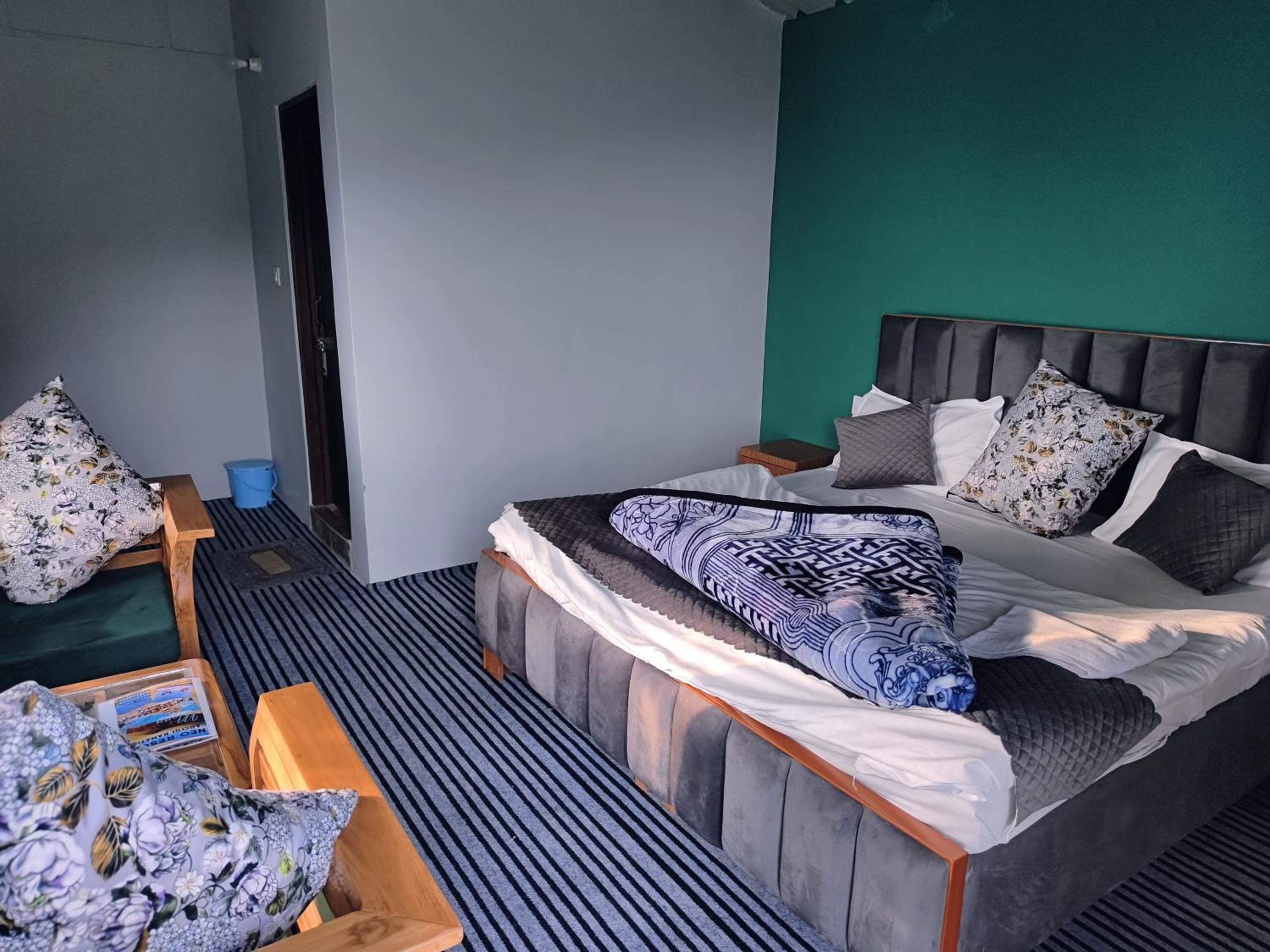Deluxe Double Room photo 2