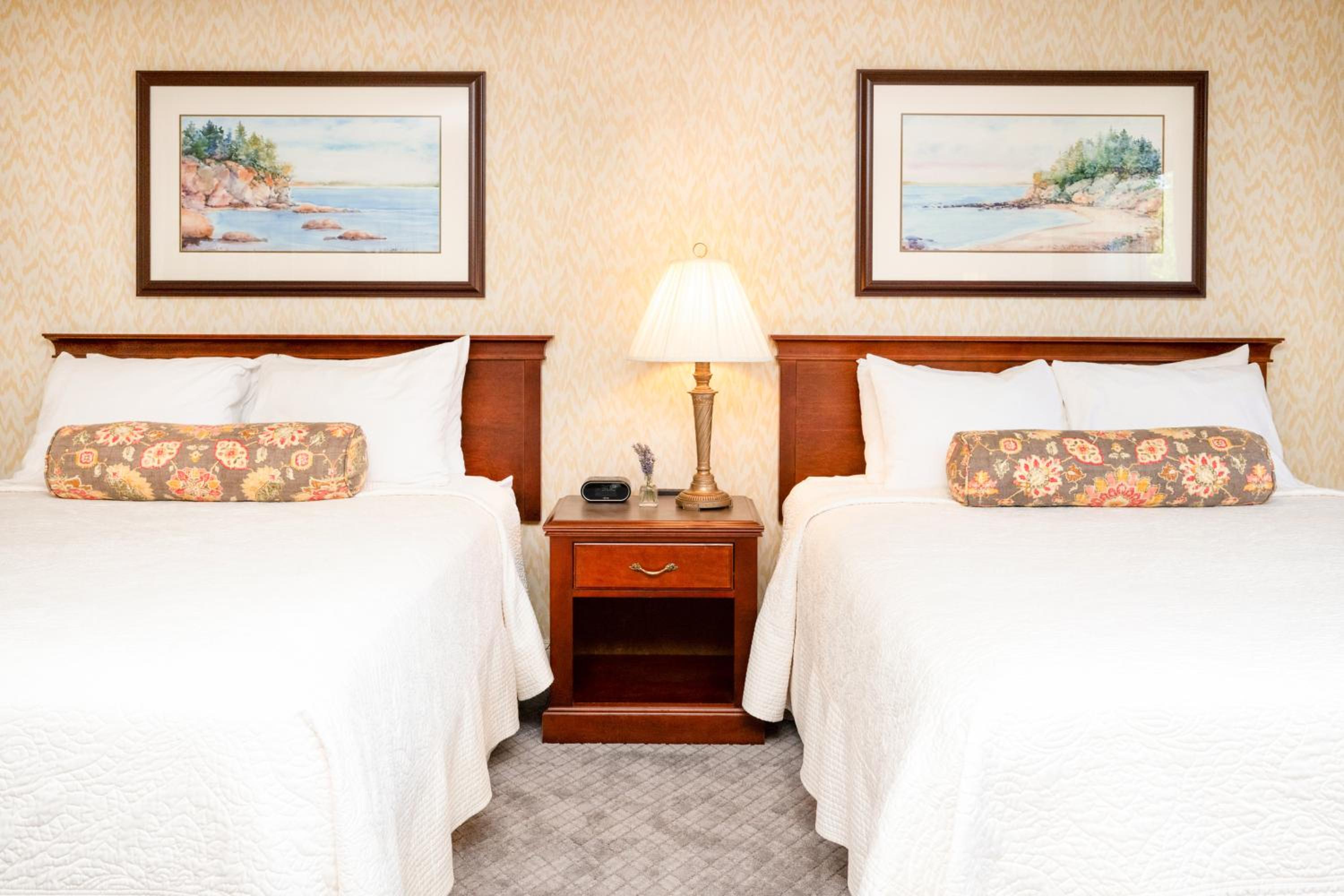 Deluxe Queen Room with Two Queen Beds