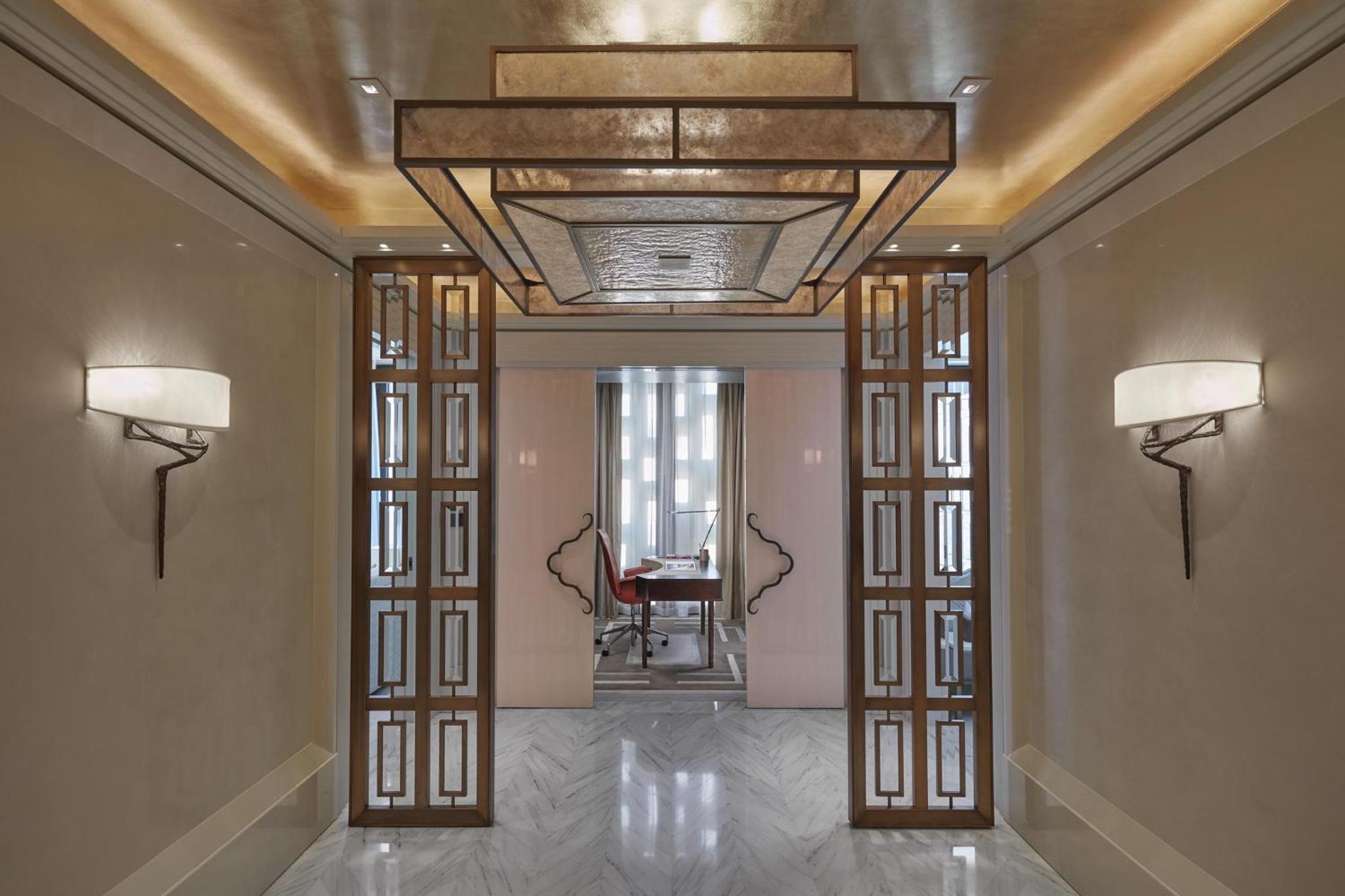 Baraha Family Presidential Suite Accessible King and Queen