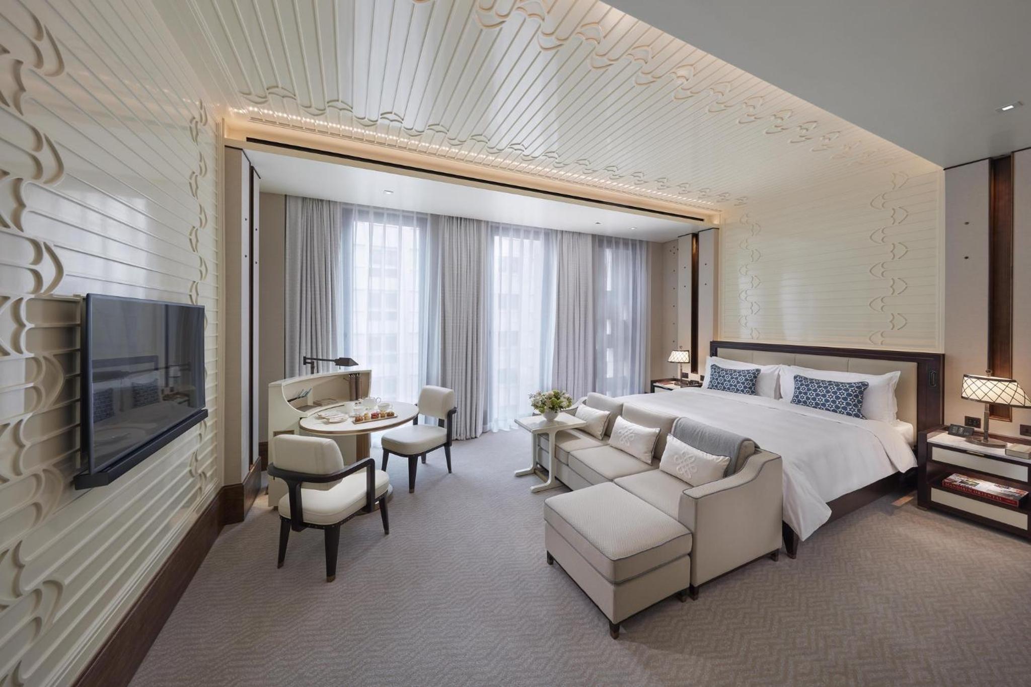 Deluxe Room King - Photo 3