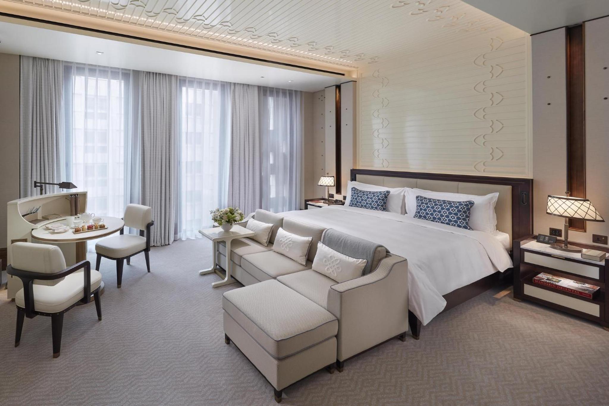 Deluxe Accessible Room King