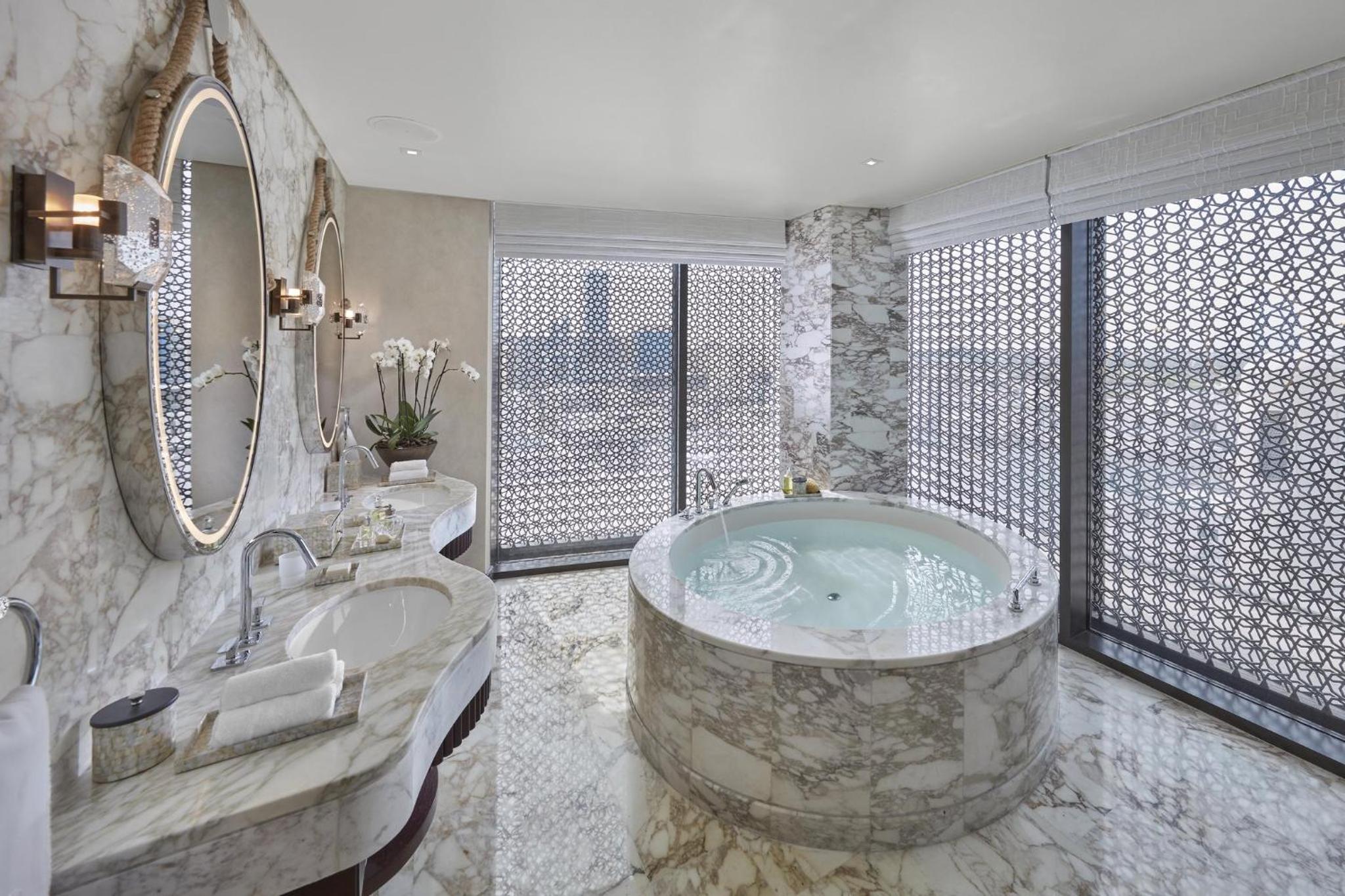 Panoramic Suite King - Photo 1