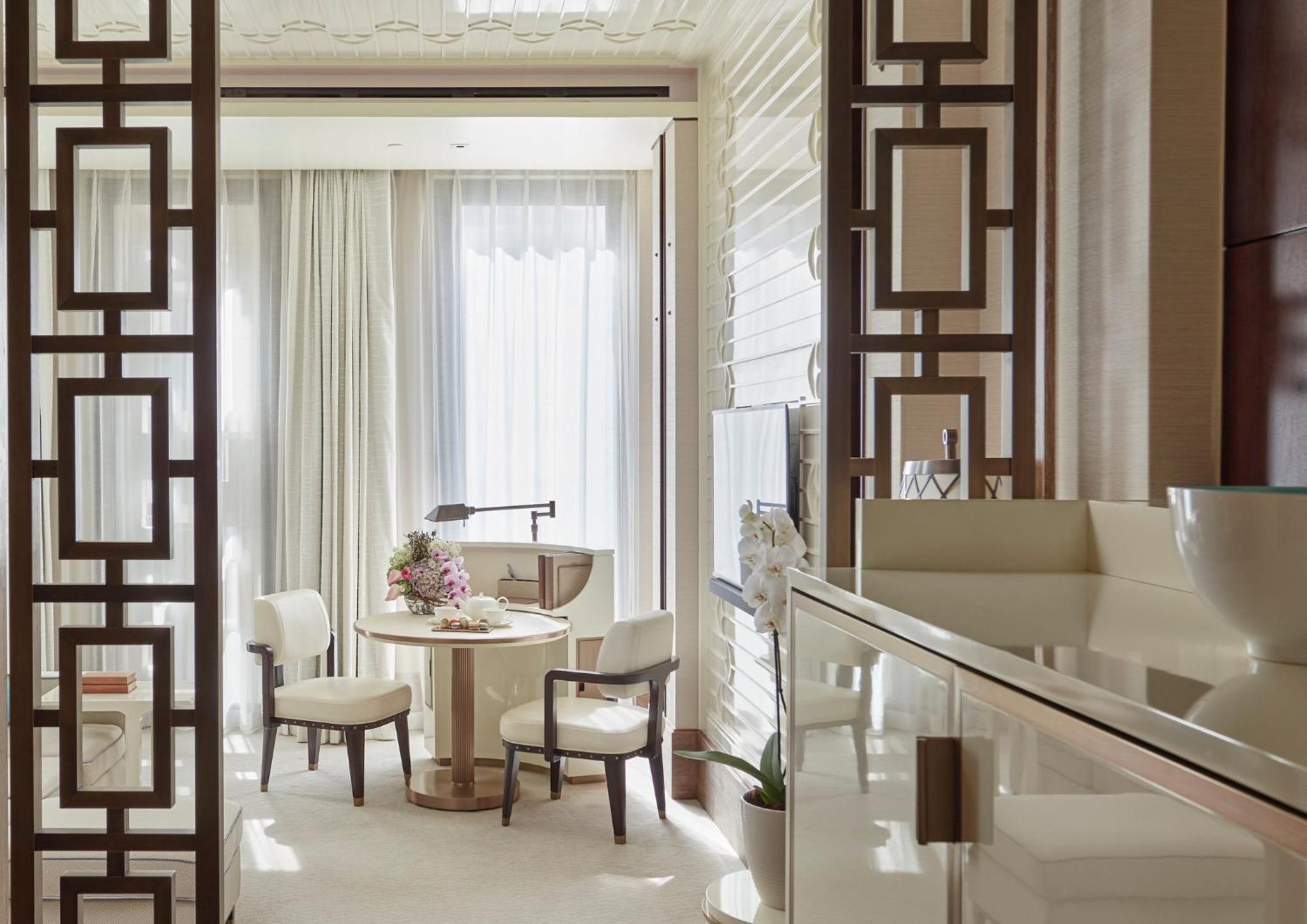 Deluxe Room King - Photo 1