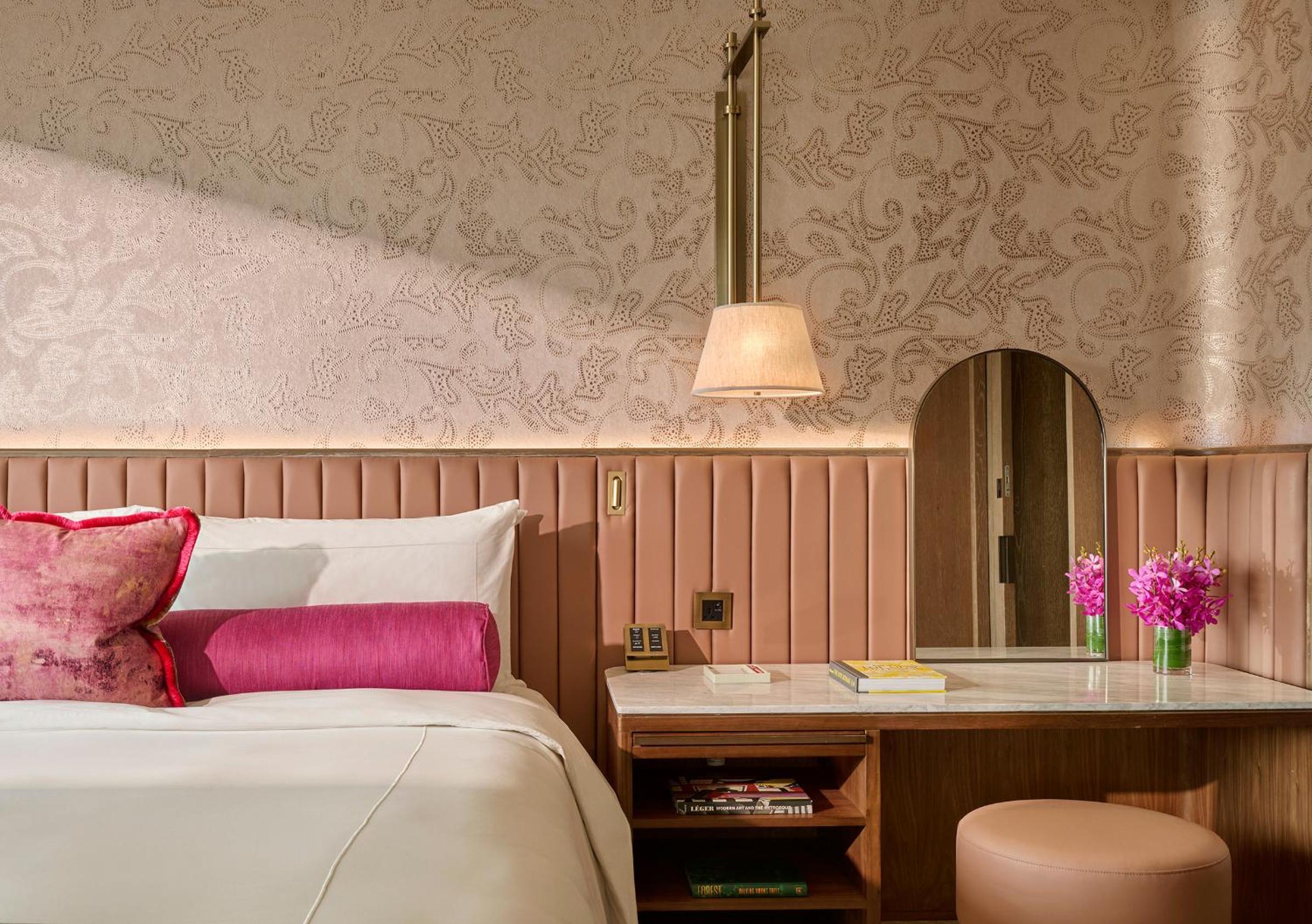 Marina Bay Suite with Balcony