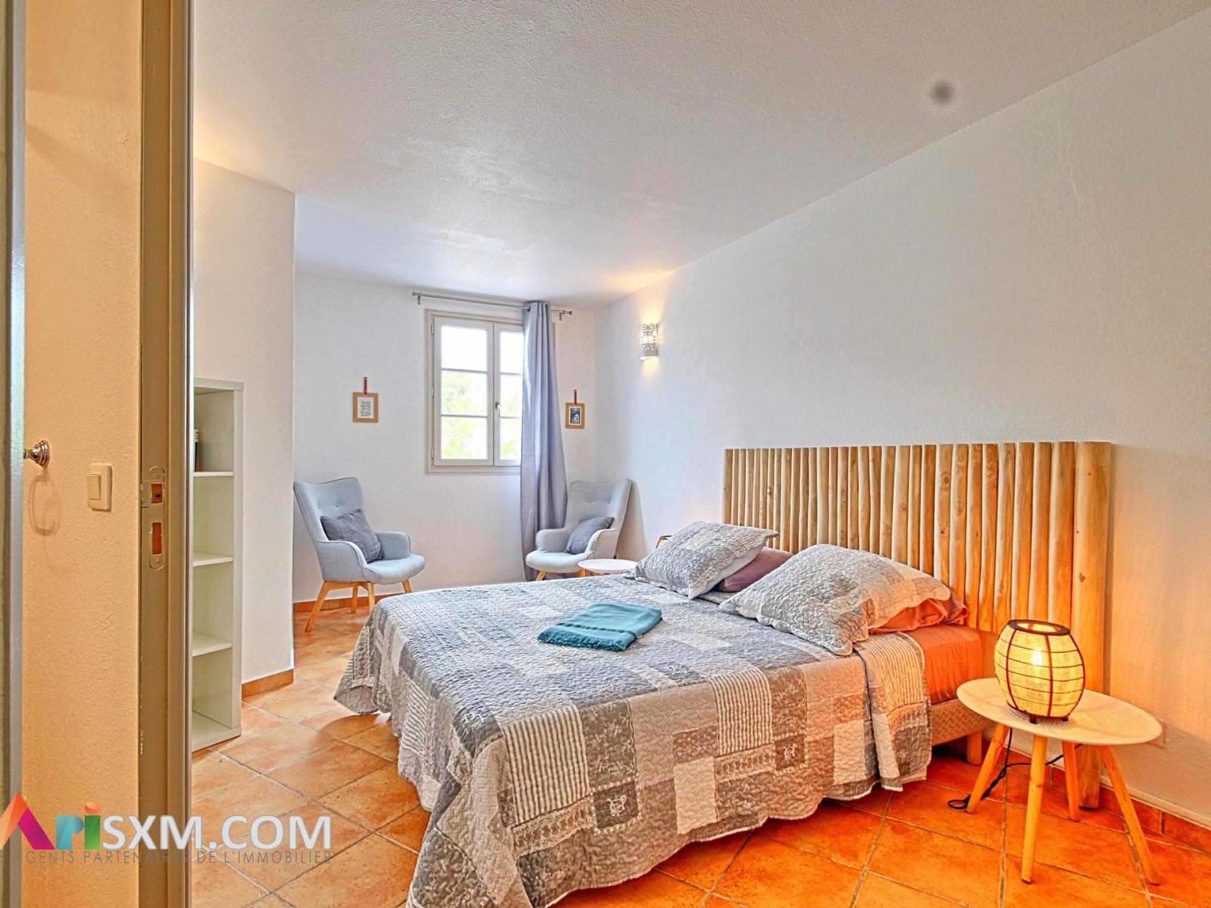Apartment photo 3