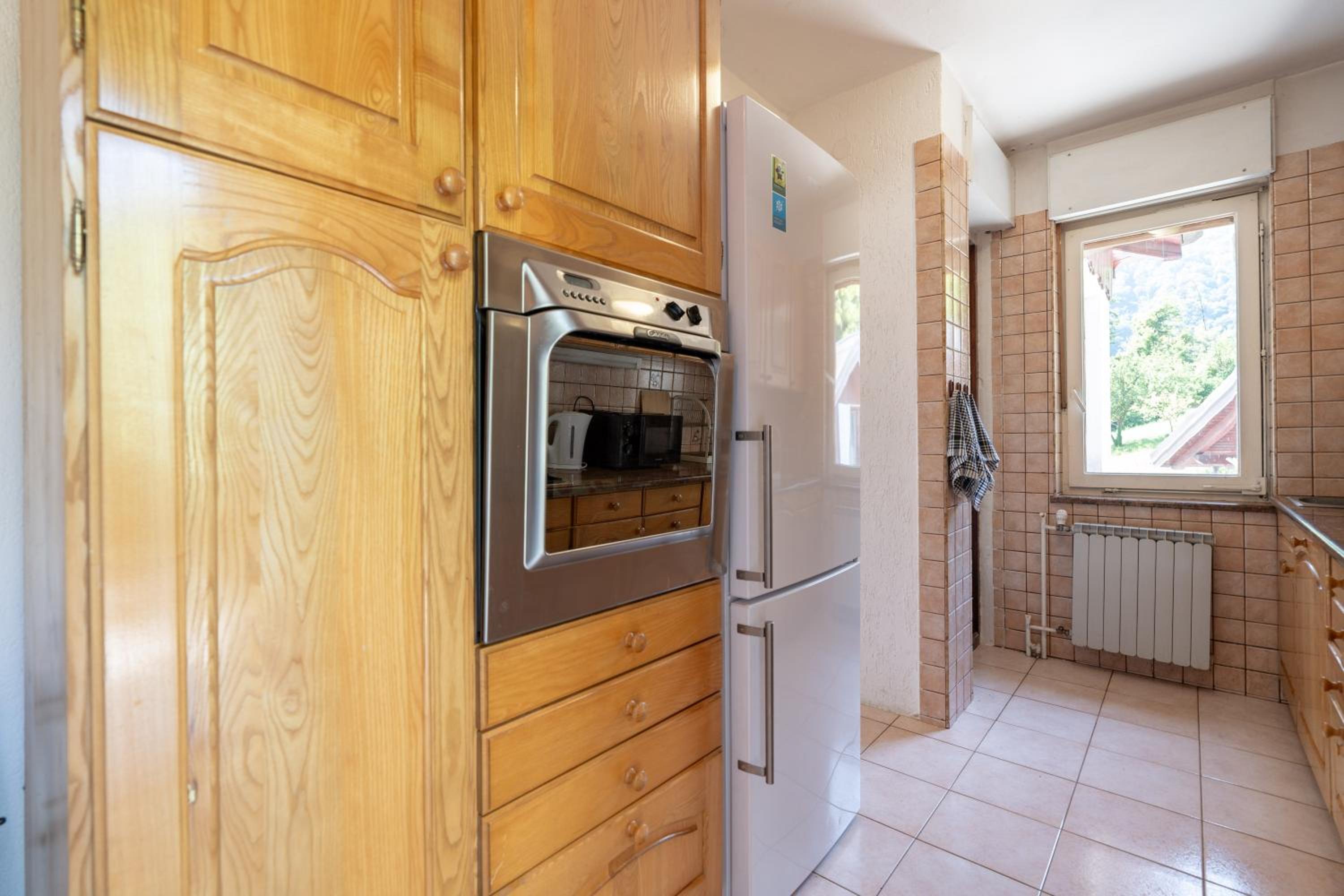 Two-Bedroom Apartment with Mountain View photo 3