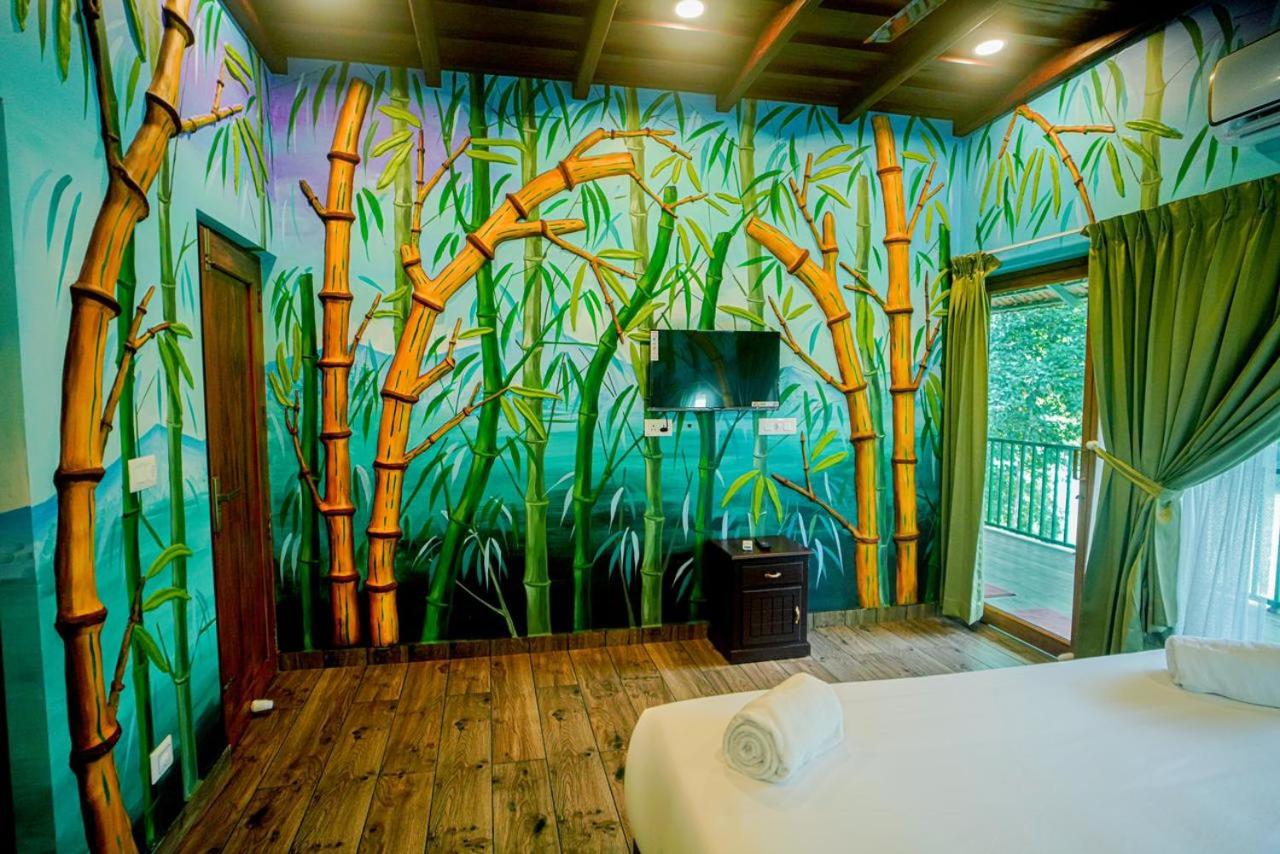 Suite with River View - Photo 13
