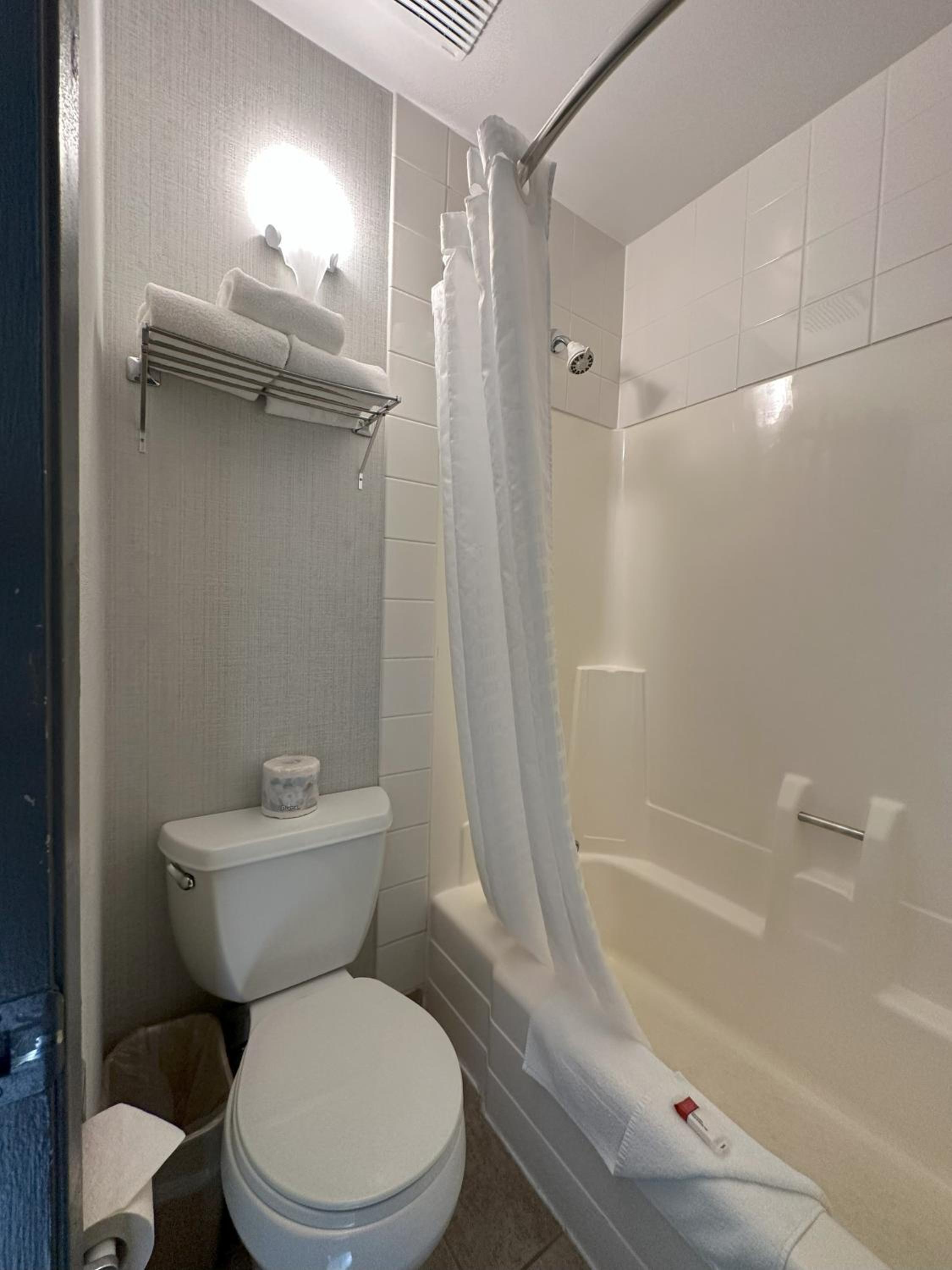 Double Room with Two Double Beds - Non-Smoking - Photo 5
