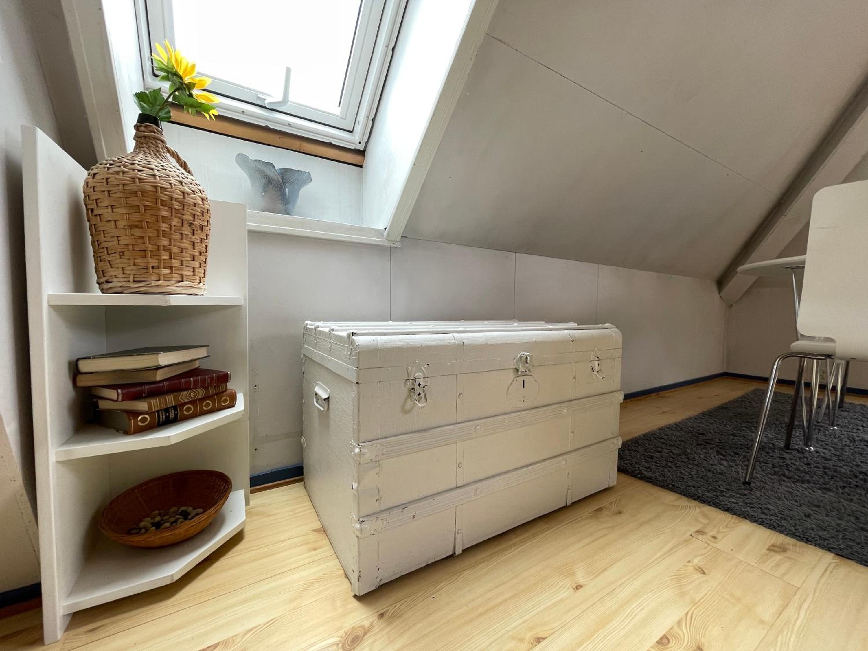 King Studio with Sofa Bed photo 3