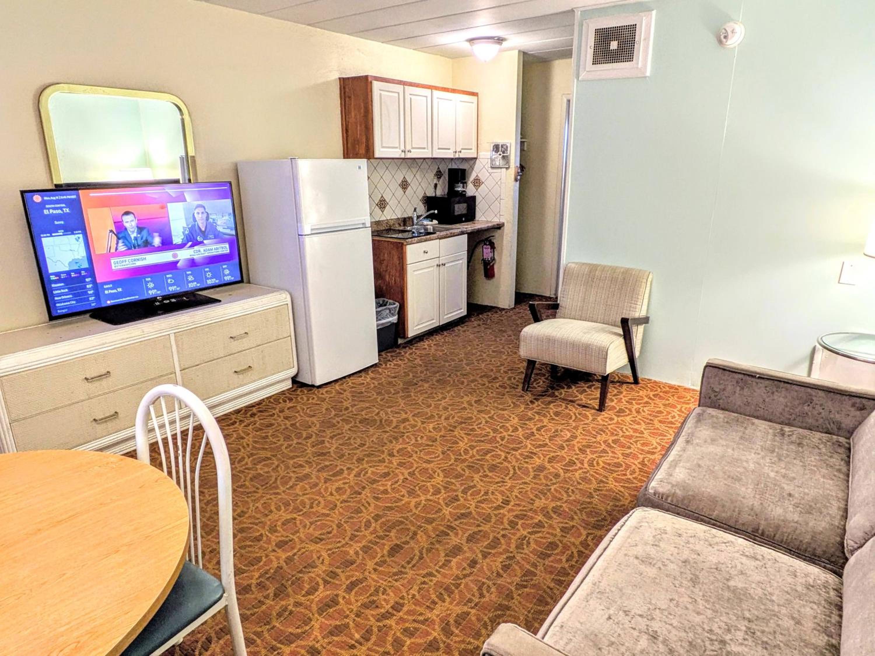 Breeze Way Suite (no view)