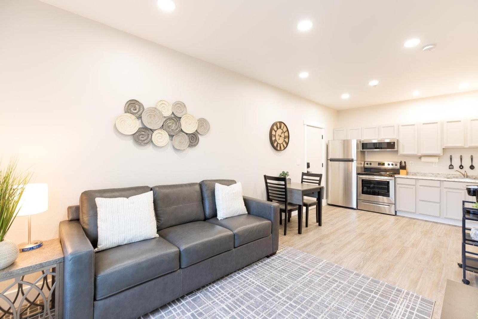 Apartment photo 1