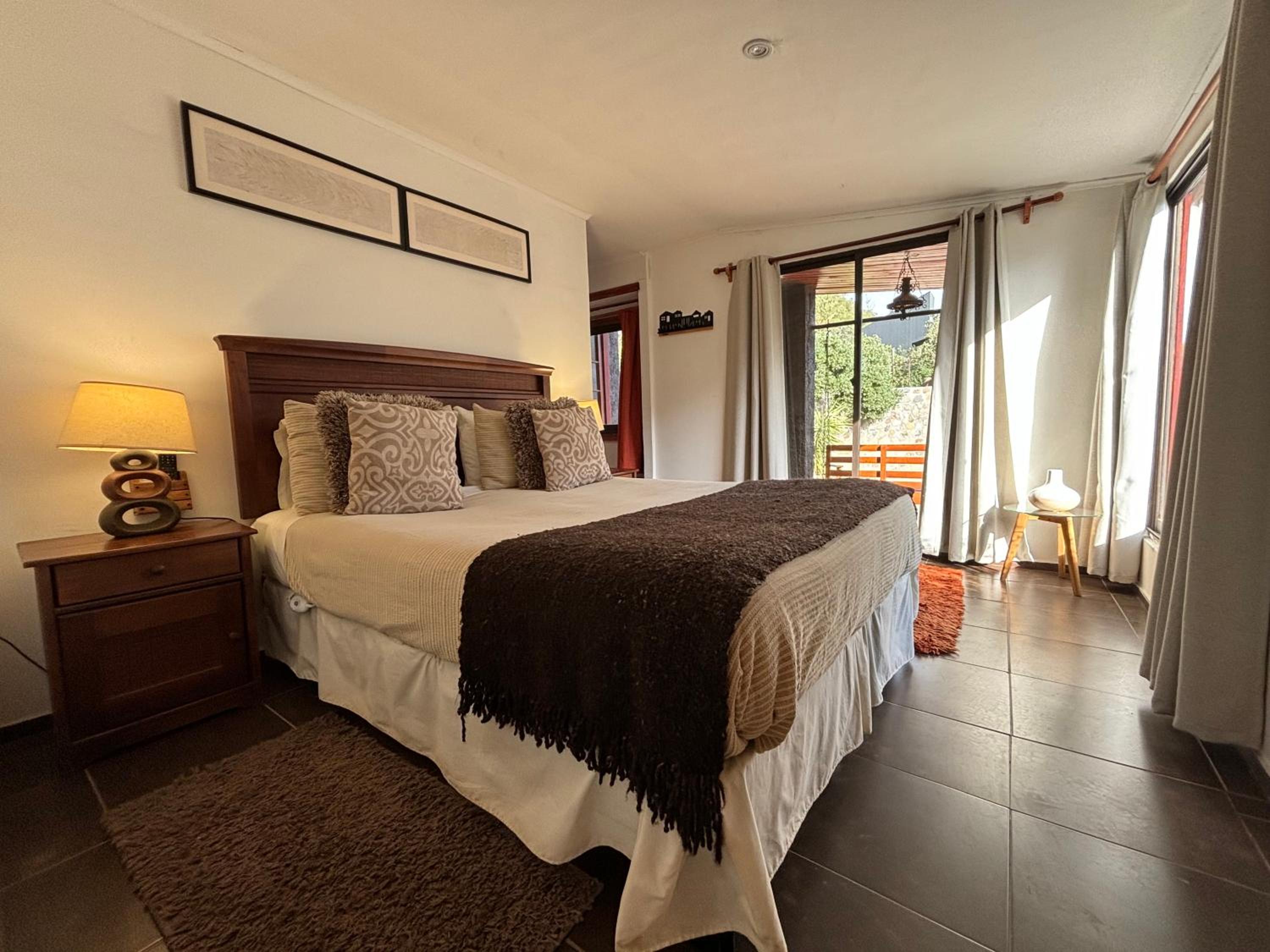 Queen Room with Garden View