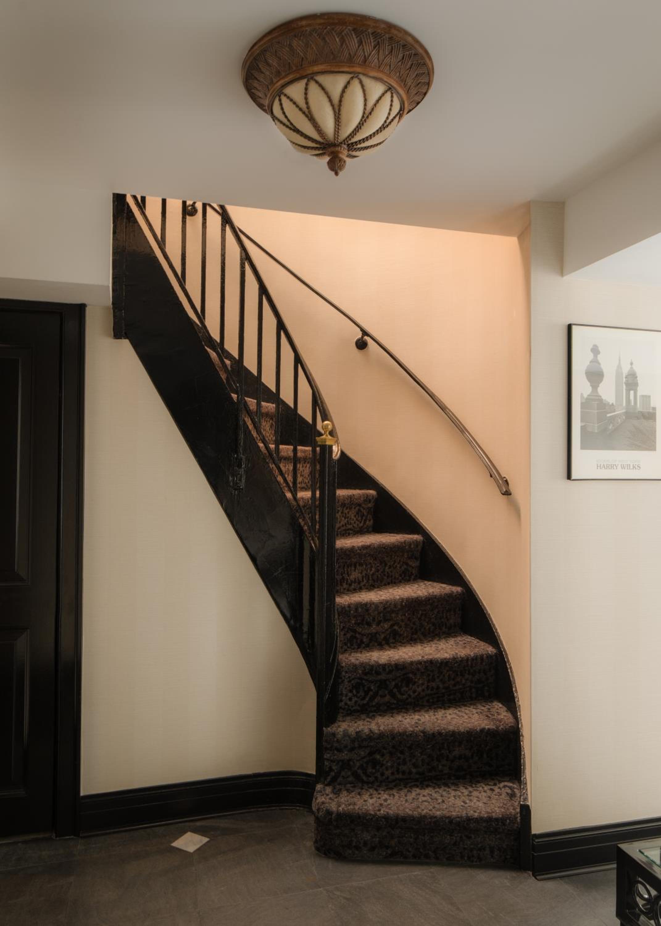 Two-Bedroom Suite thumbnail 5