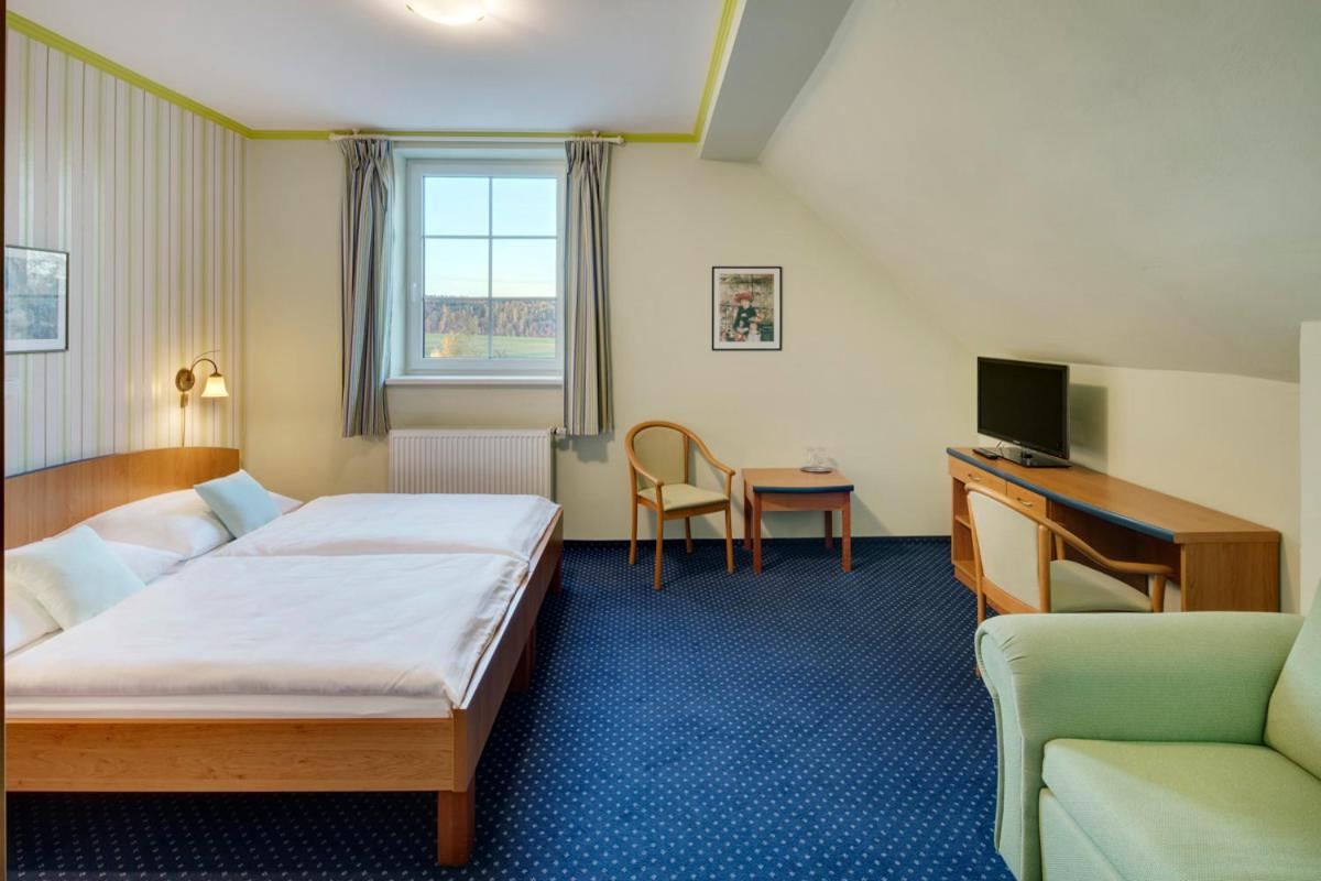 Junior Suite (2 Adults) photo 1