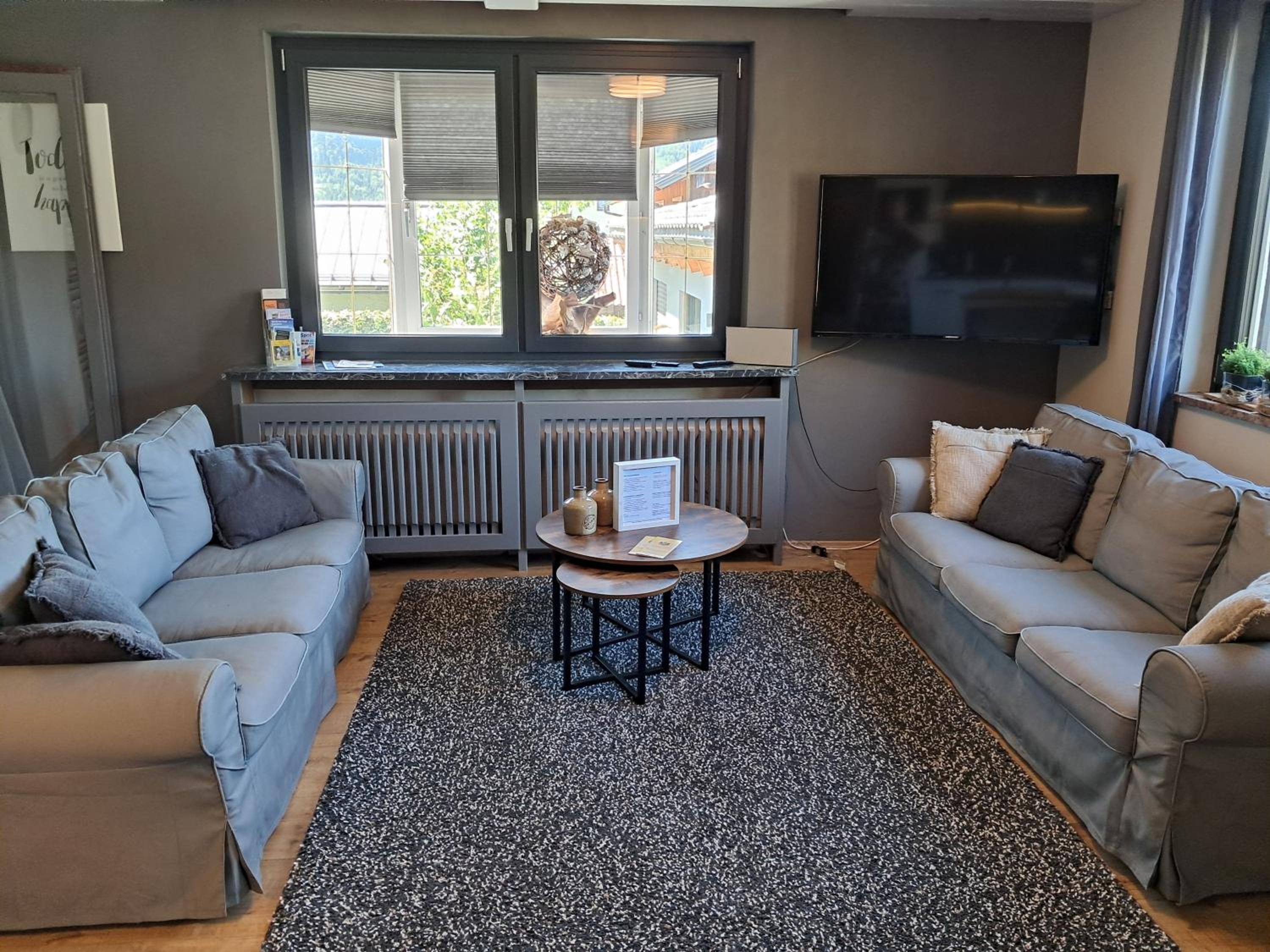 Deluxe Four-Bedroom Apartment with Terrace