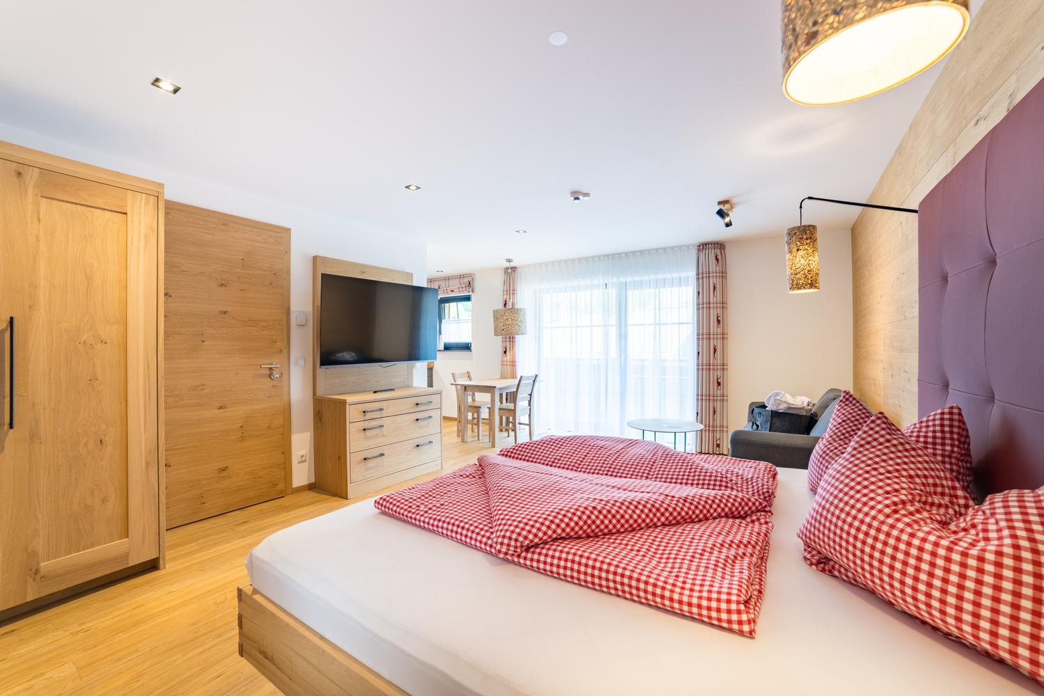 One-Bedroom Apartment with View photo 1