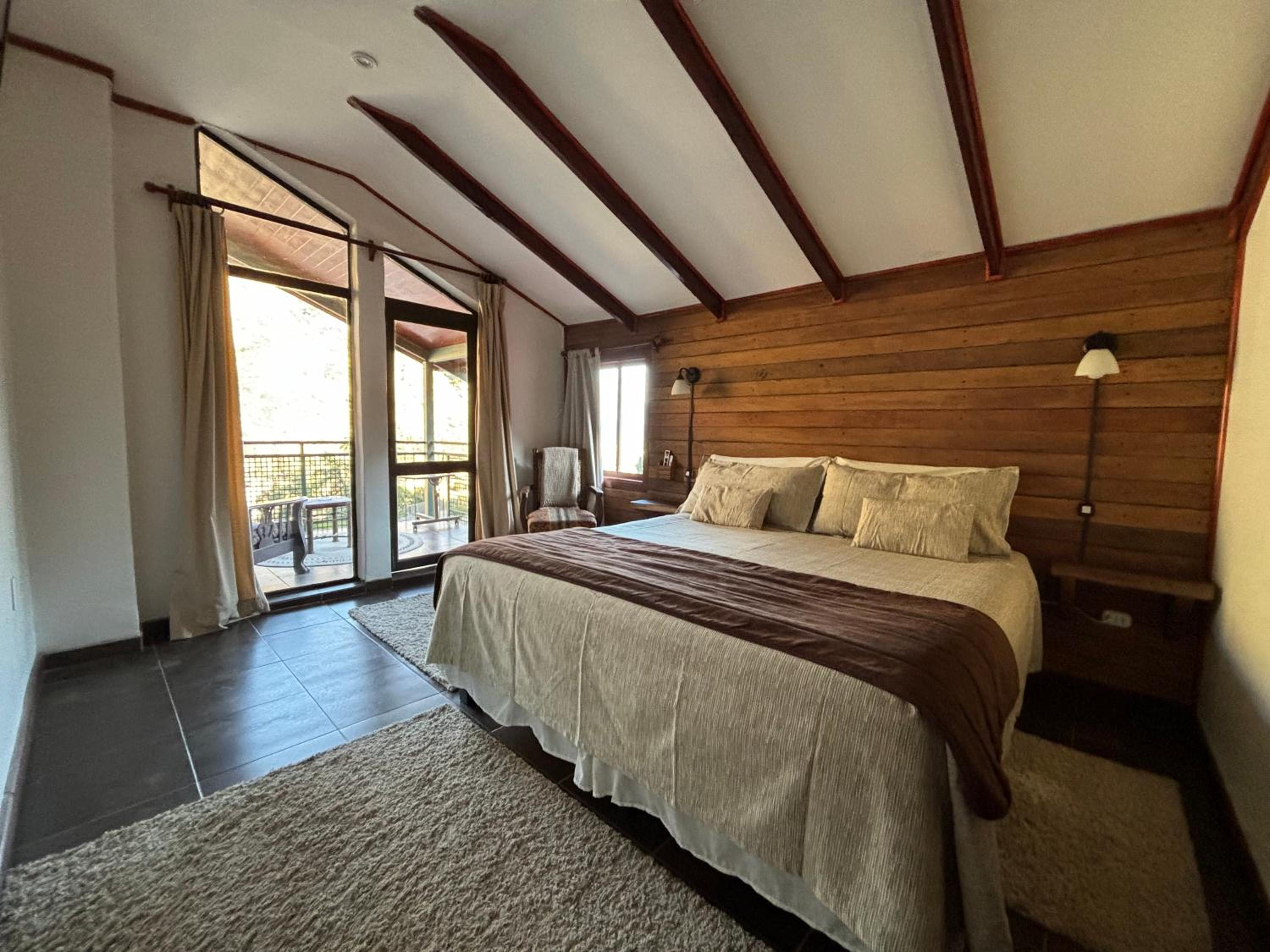 King Room with Mountain View