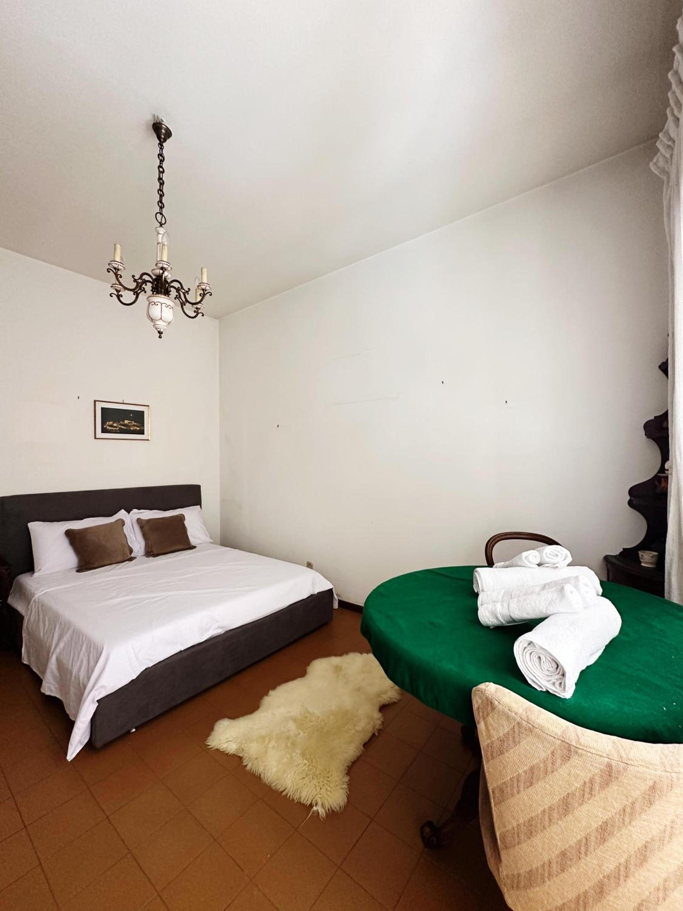 Double Room With Shared Bathroom