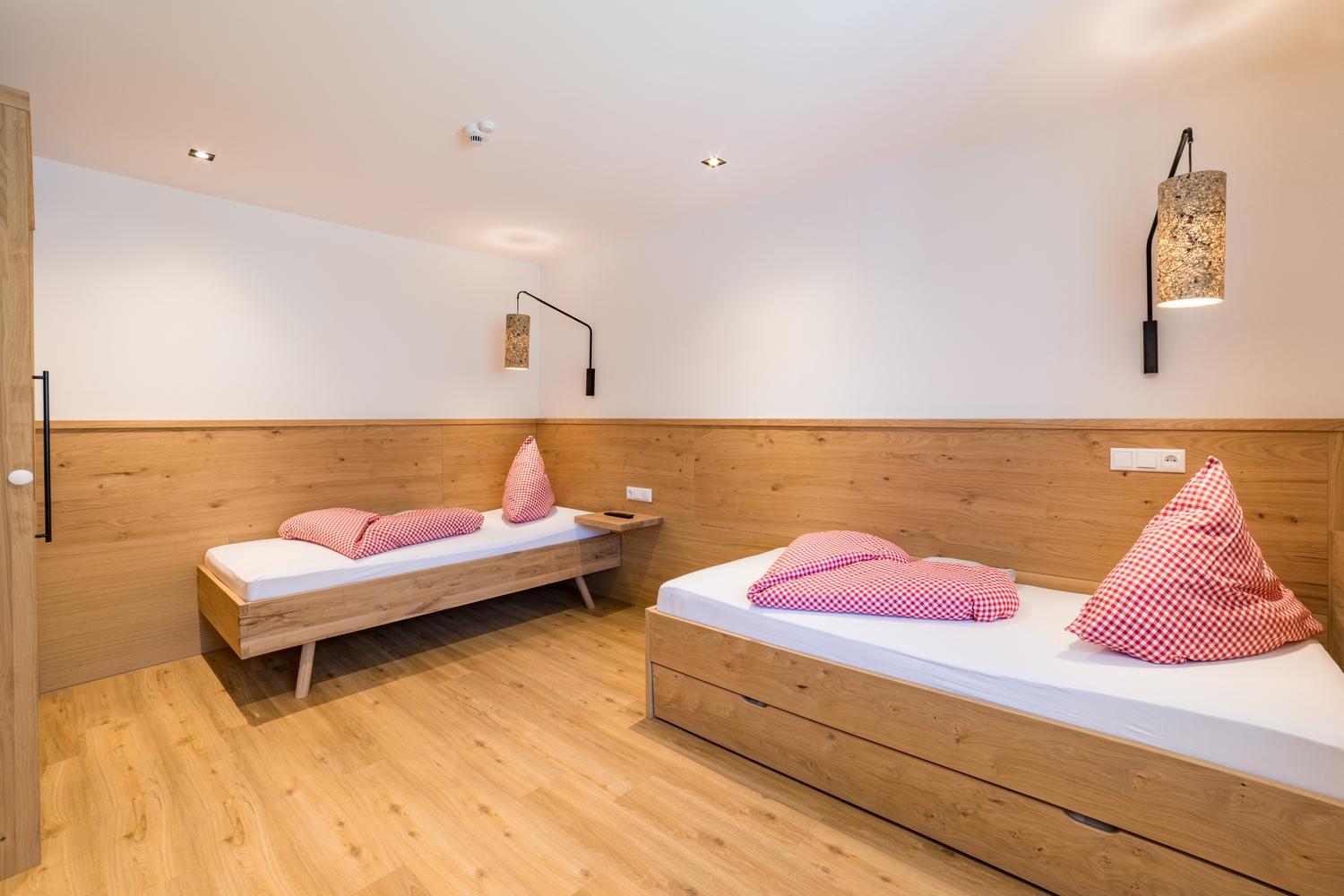 Two-Bedroom Apartment with Mountain View photo 3