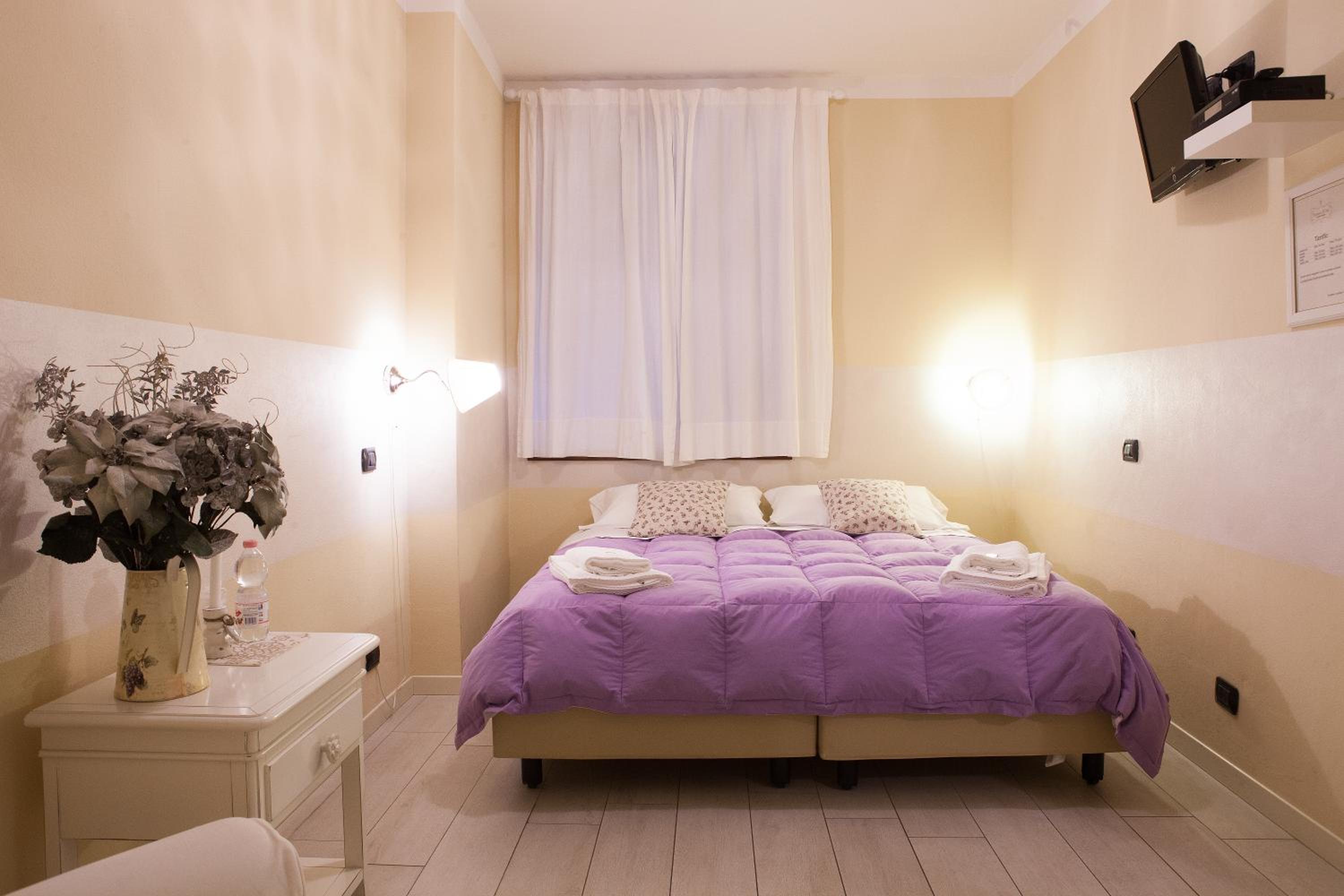 Double or Twin Room photo 1