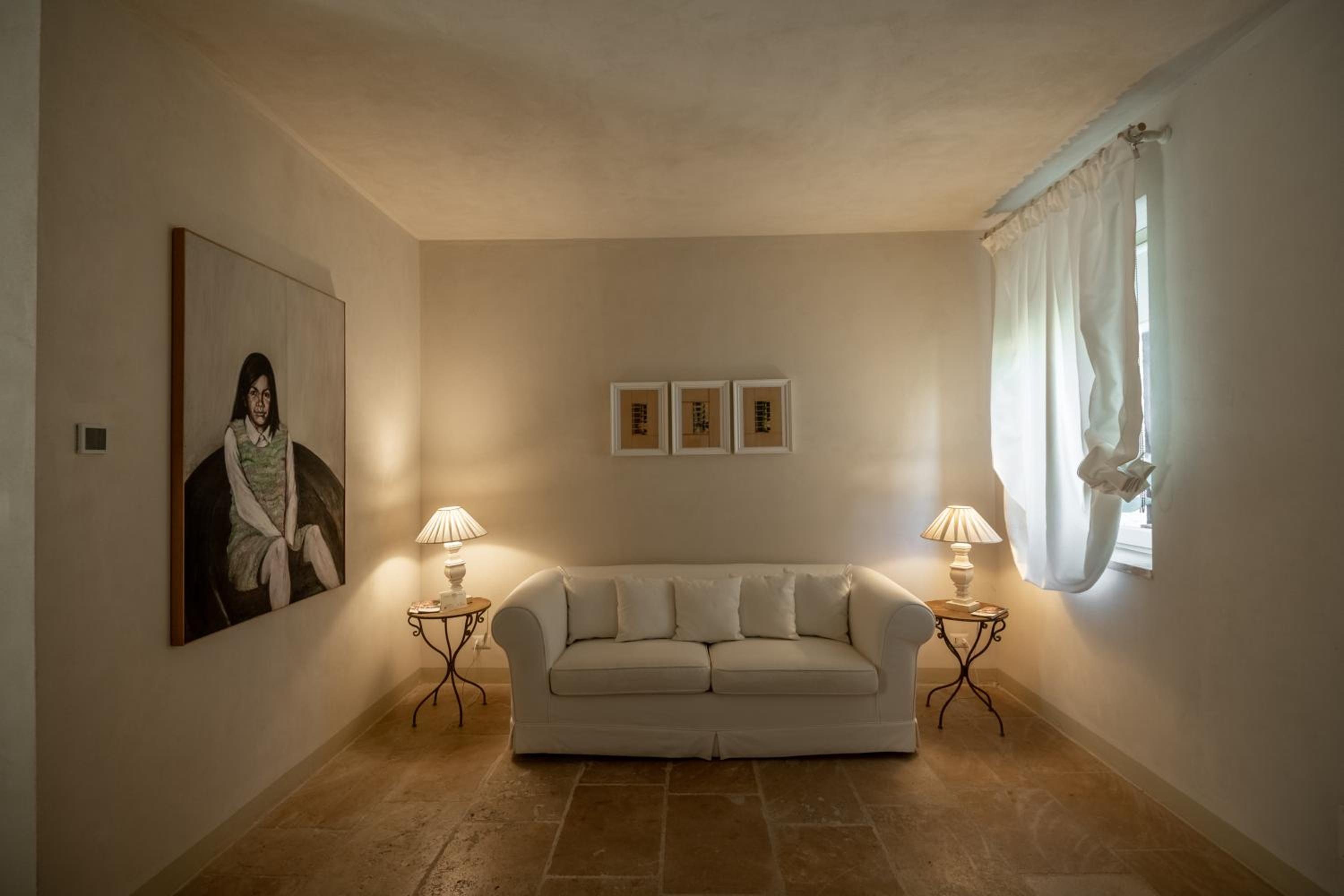Superior Suite - Photo 6