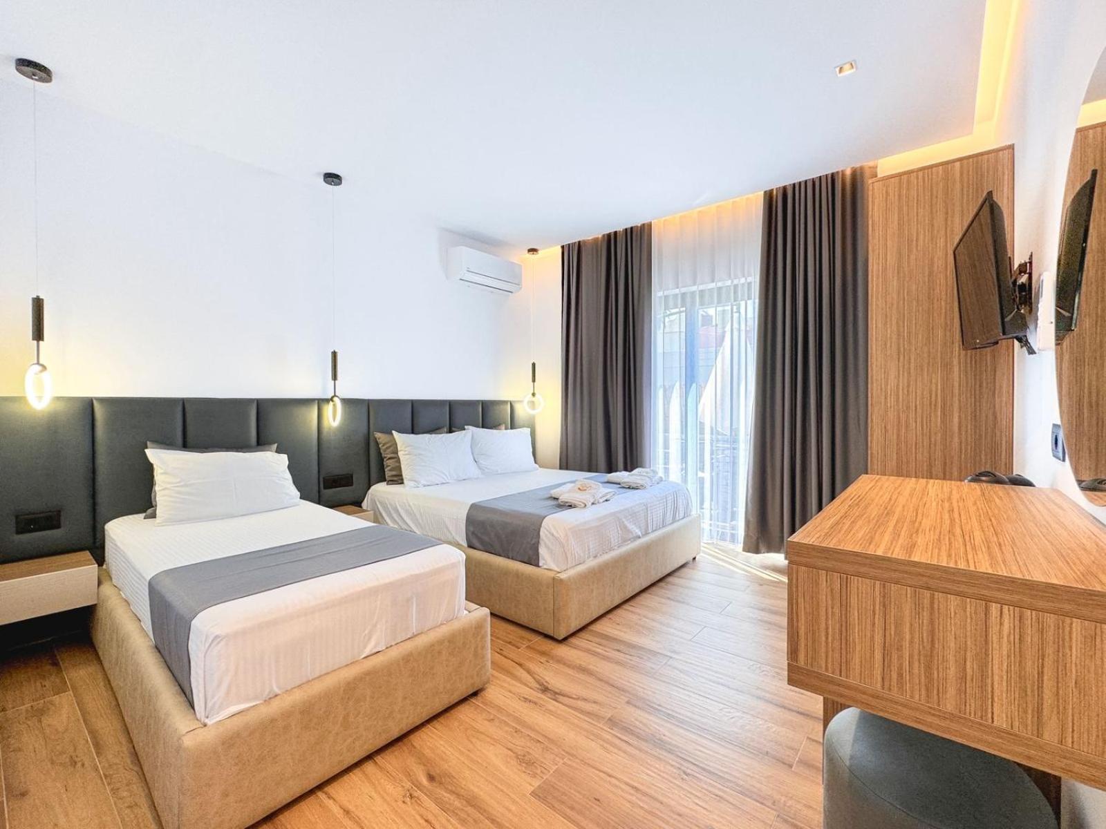 Luxury Triple Room