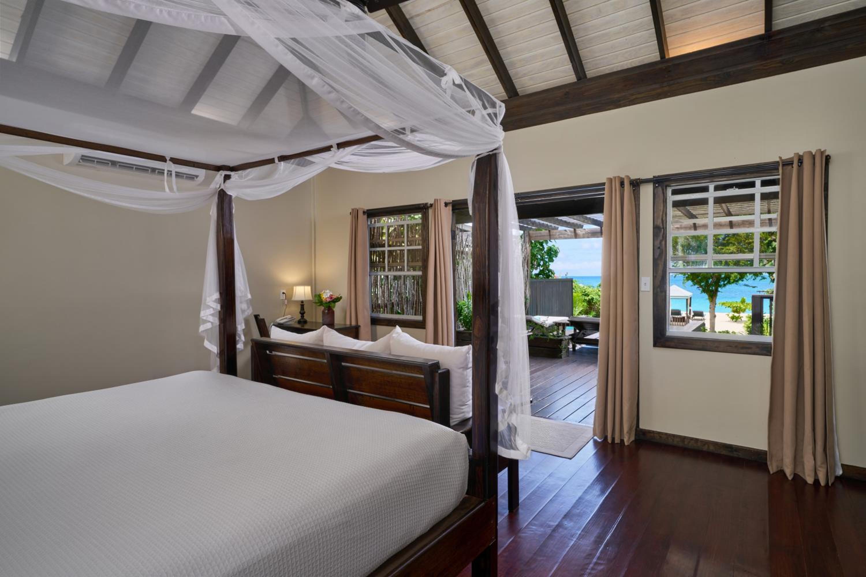 Premium Beachfront Sanctuary Pool Cottage photo 2