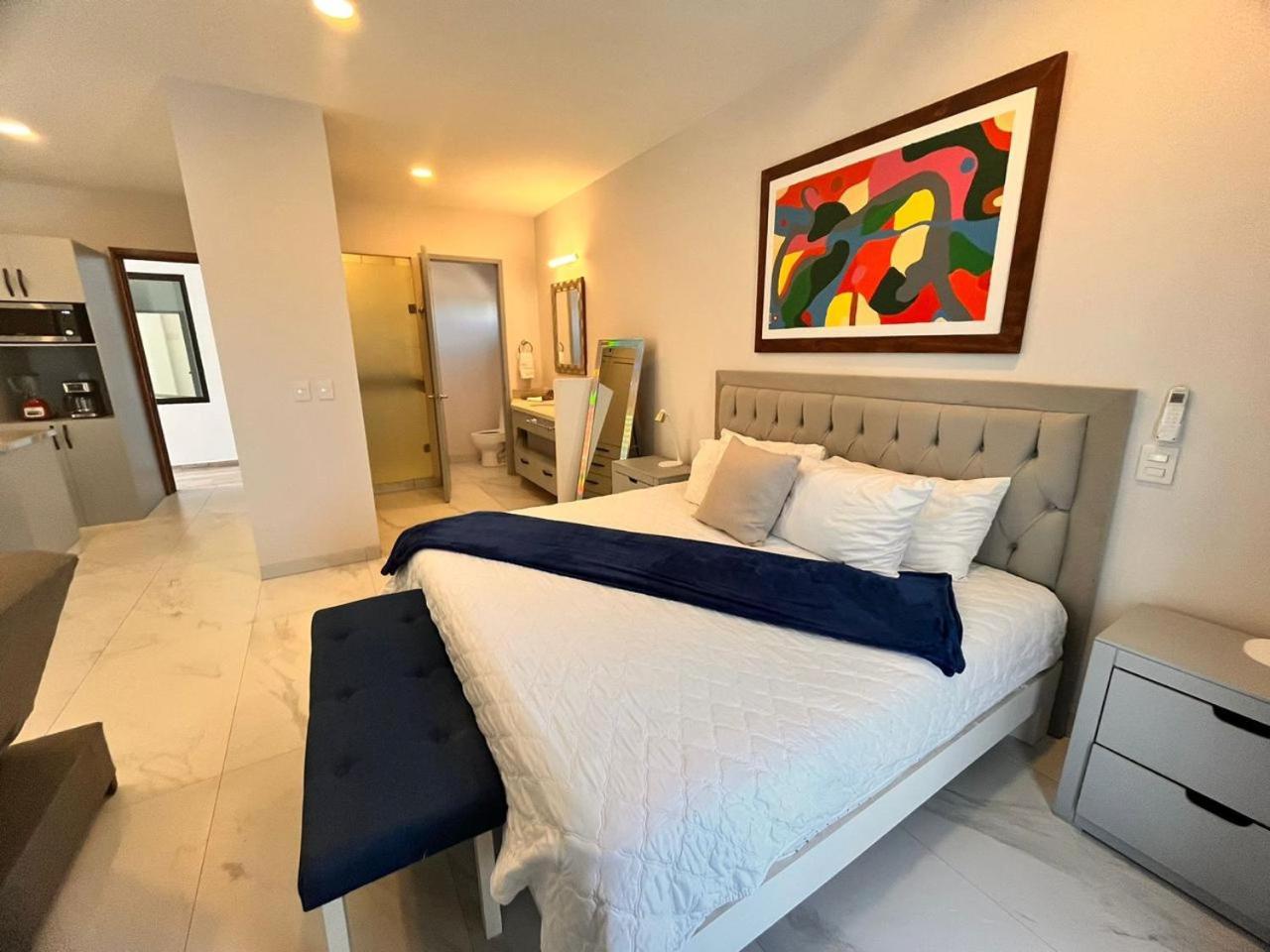 One-Bedroom Apartment - Photo 4