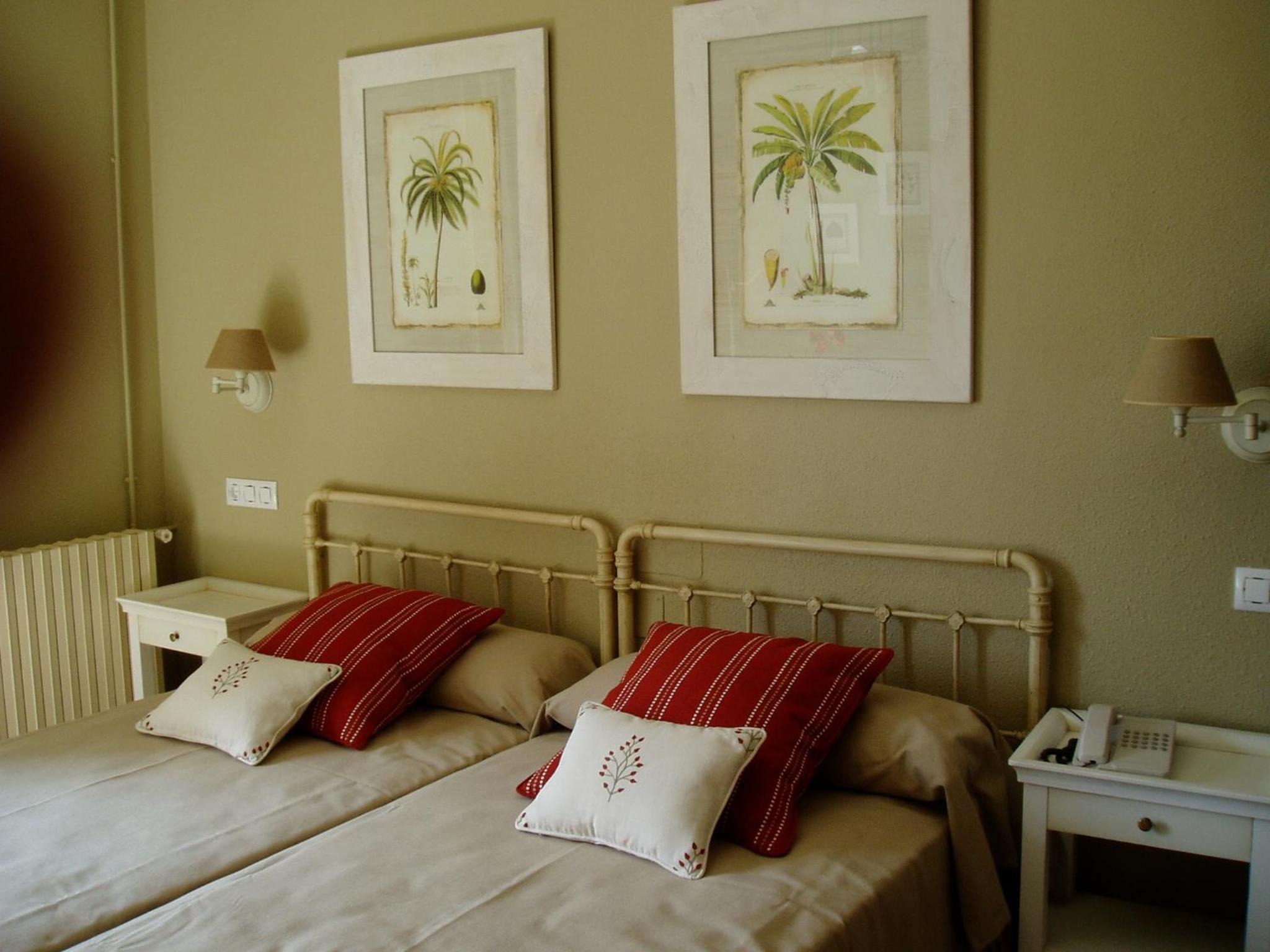 Double or Twin Room photo 3