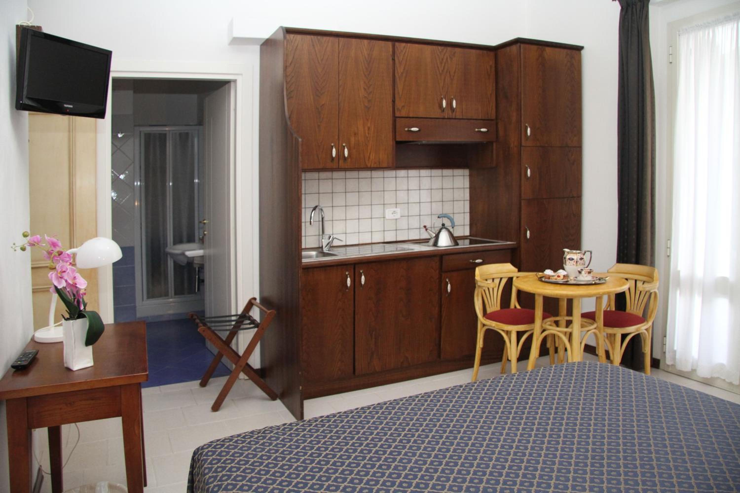 Apartment photo 3