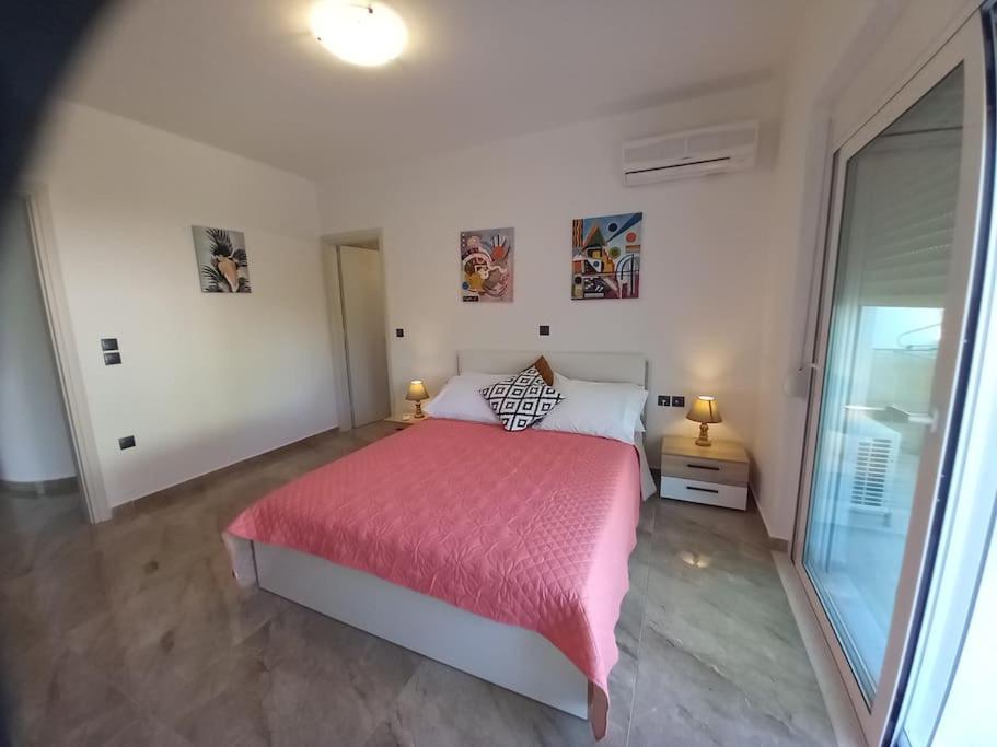 Three-Bedroom Deluxe Apartment photo 2