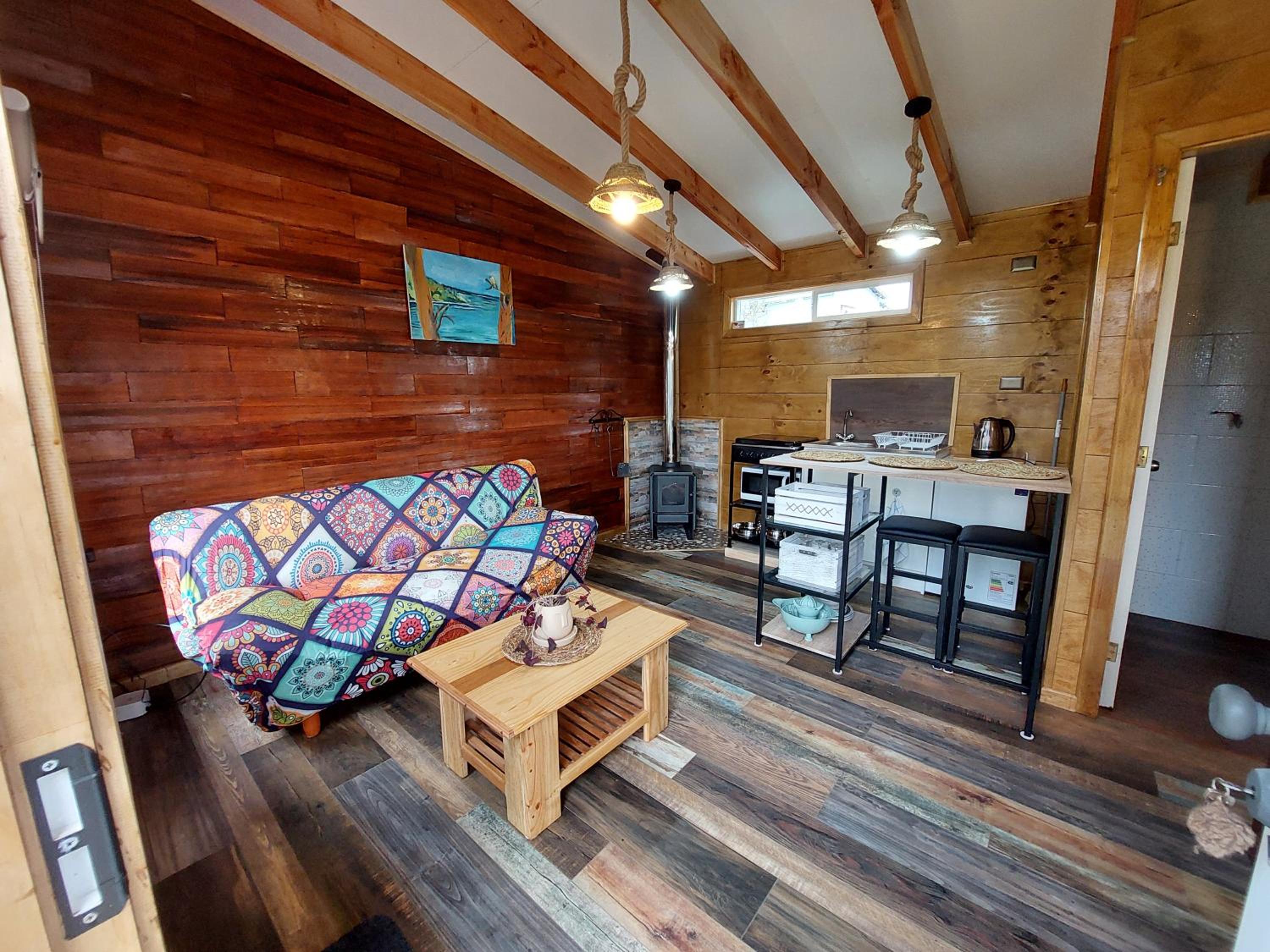 One-Bedroom House photo 1
