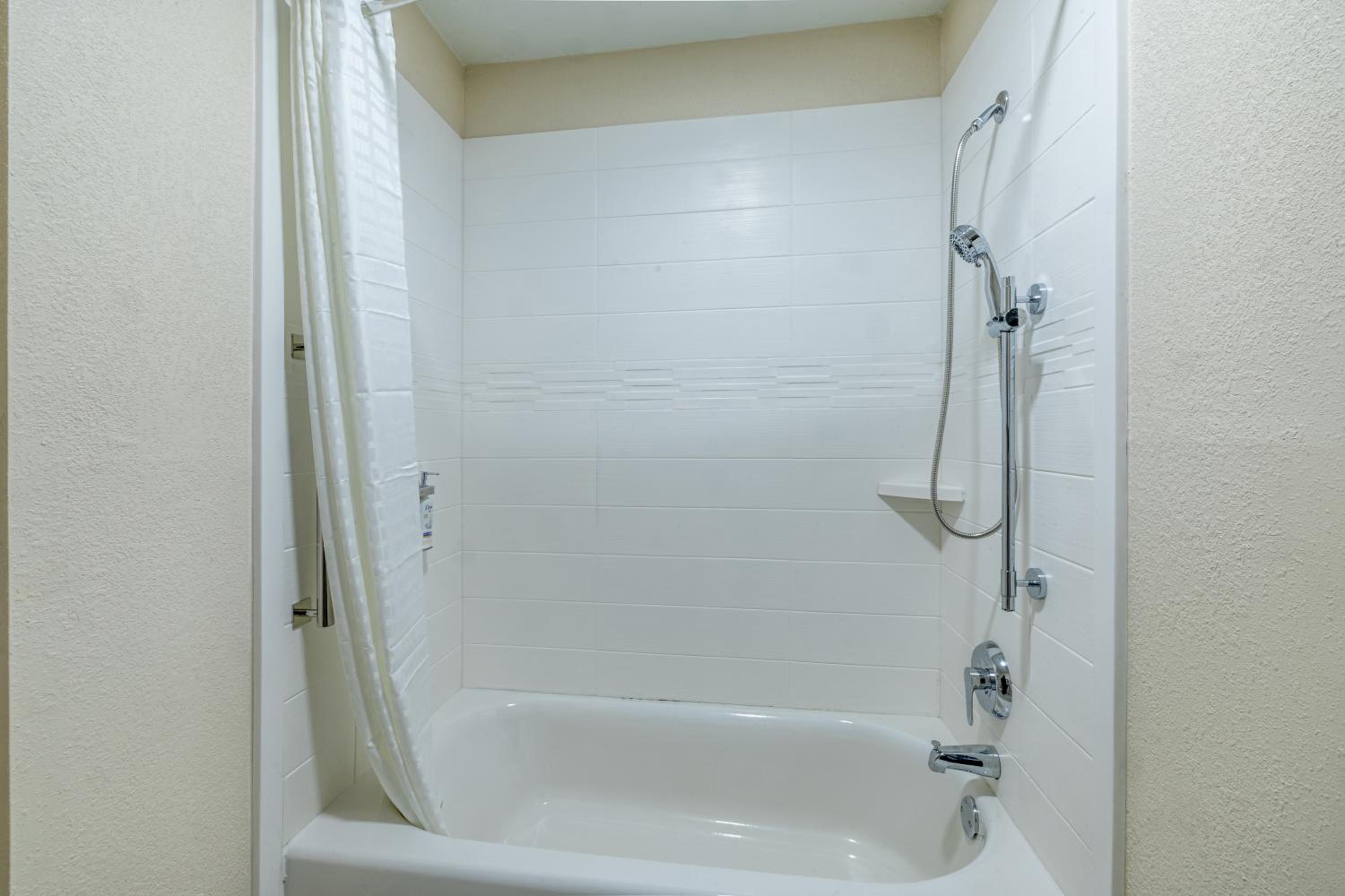 Studio Suite - Photo 6