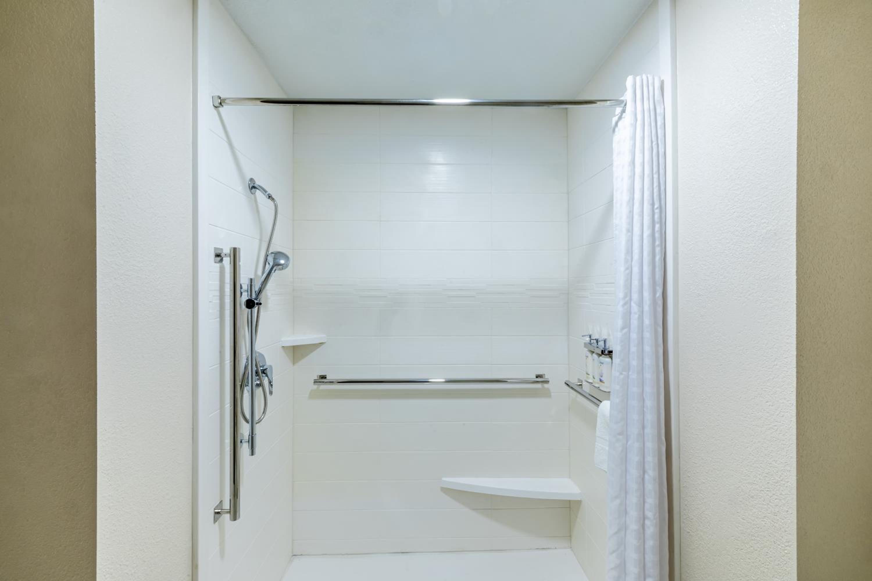 Studio Suite - Photo 8
