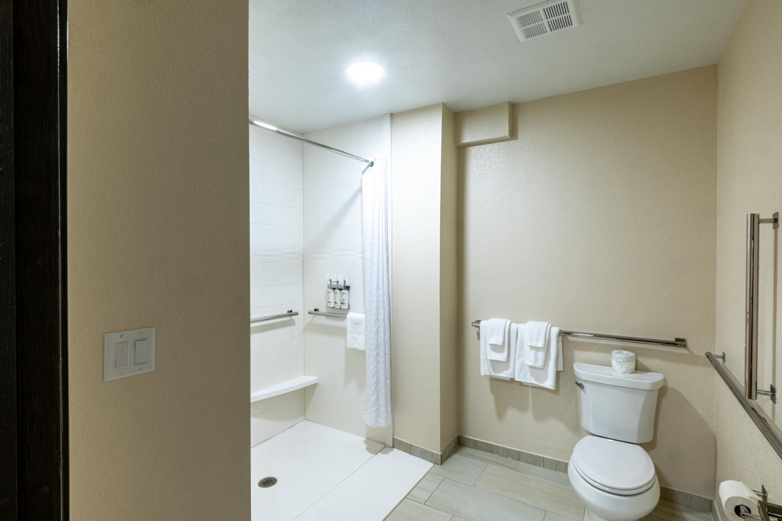 Studio Suite - Photo 4