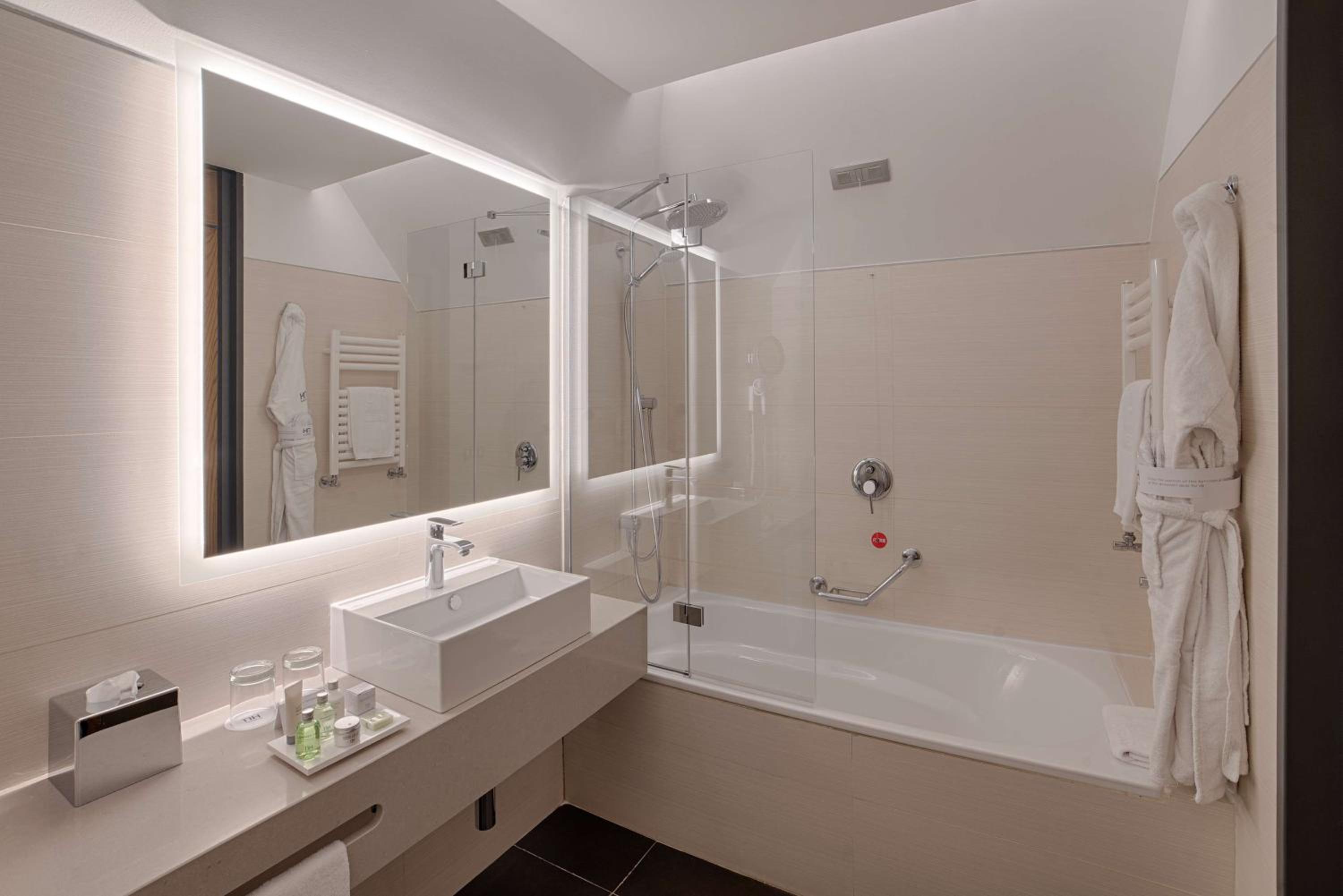 Junior Suite VIP Floor thumbnail 5