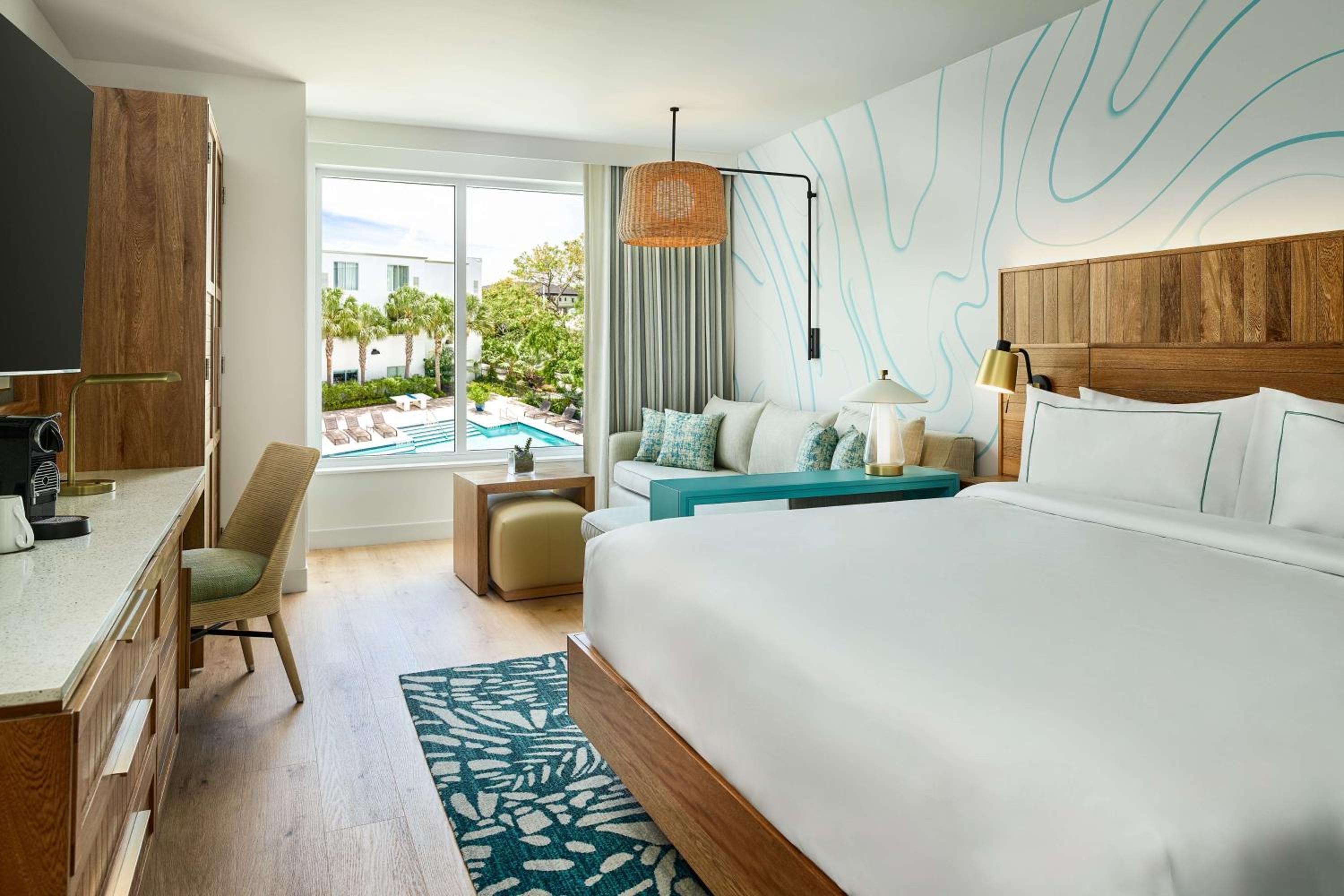 King Room with Pool View and Sofa Bed - Wellness