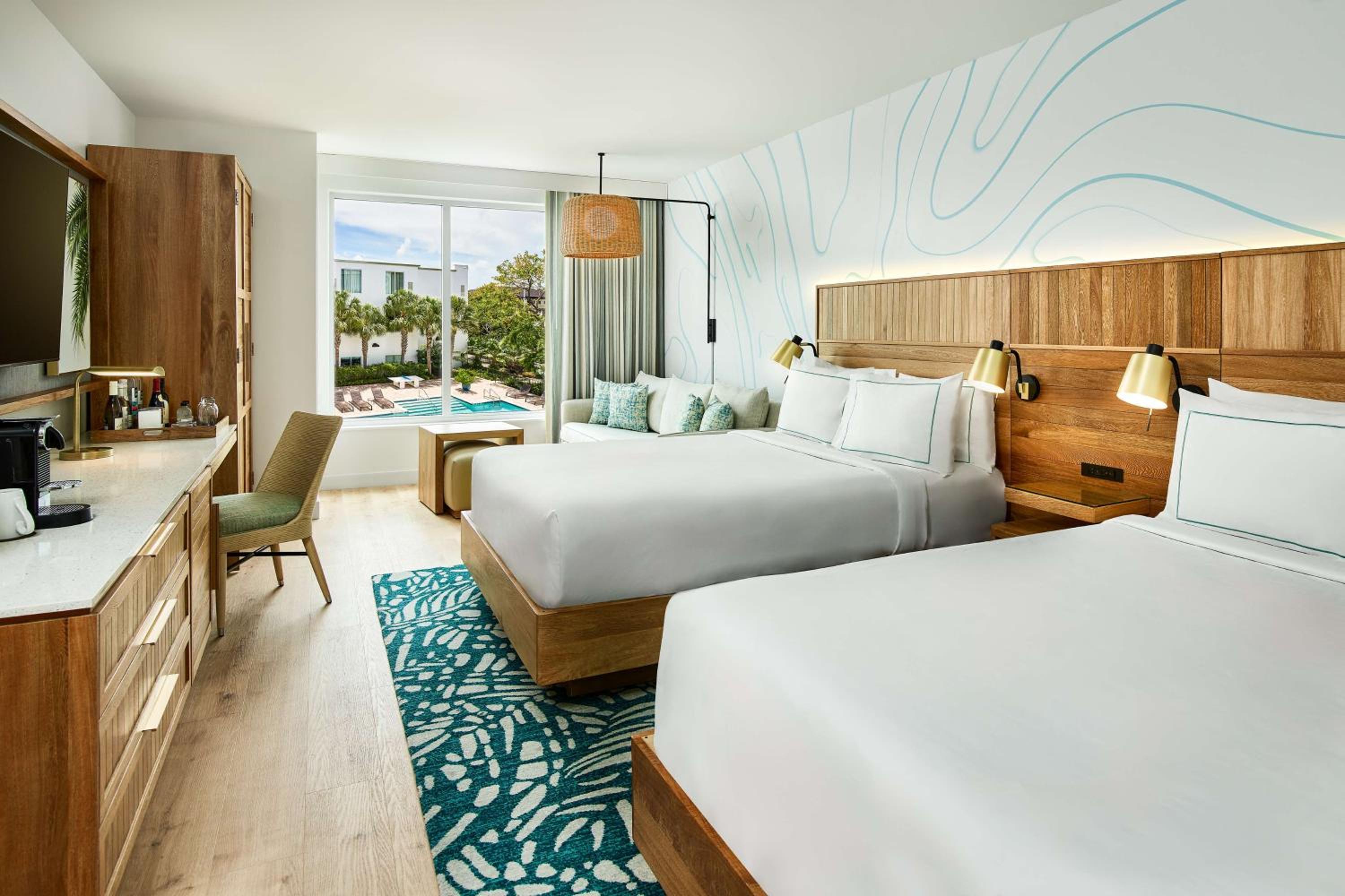 Superior Queen Room With Two Queen Beds And Tropical Garden - Pool View