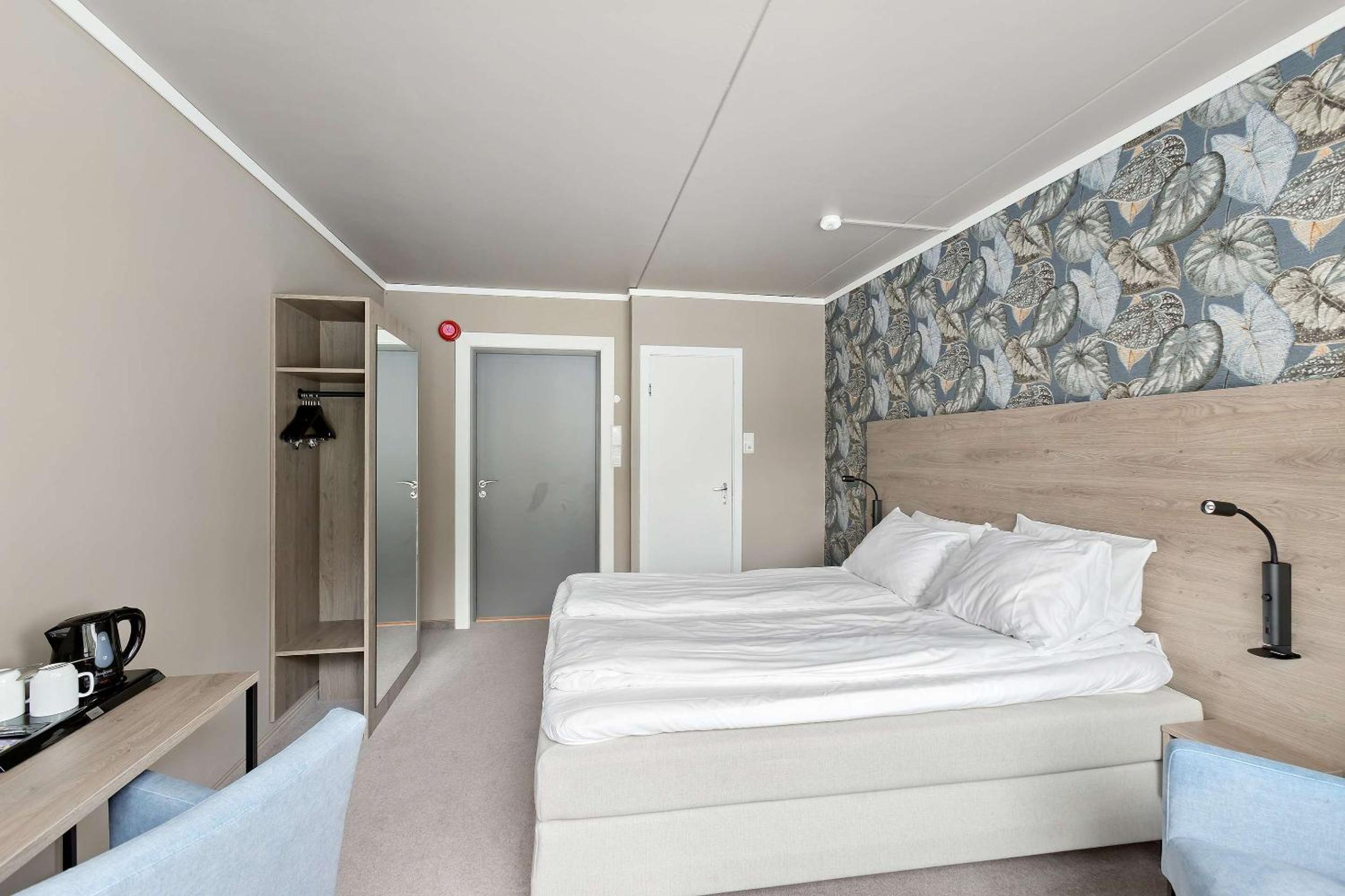 Superior Double Room with Balcony and Sea View photo 1