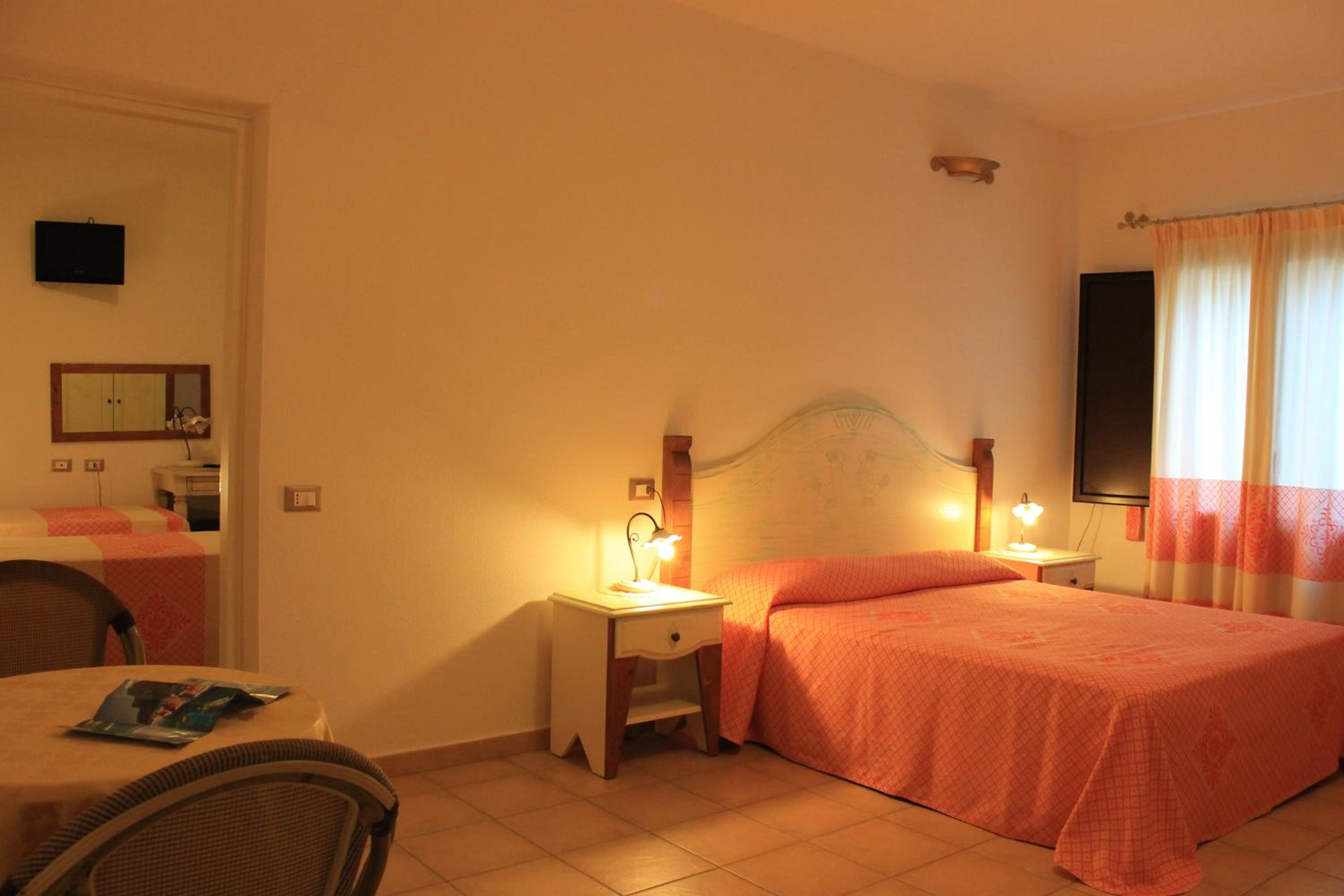 Two-Bedroom Suite photo 2
