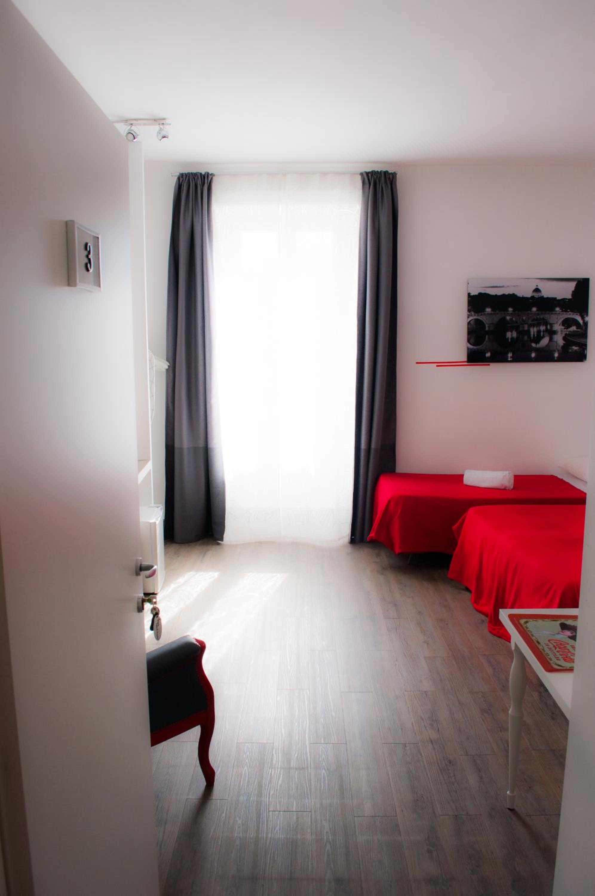 Triple Room with City View