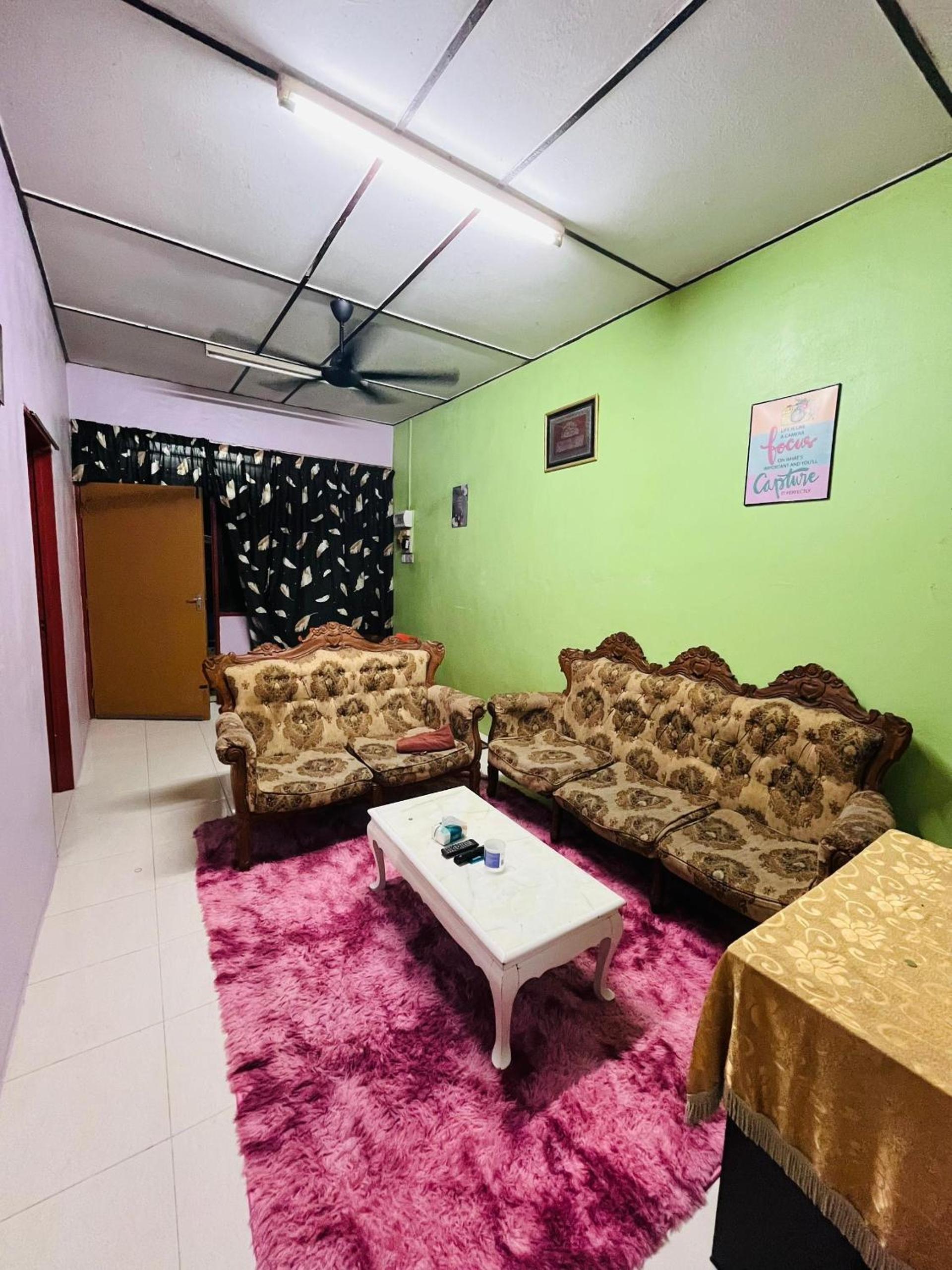 Three-Bedroom House photo 1