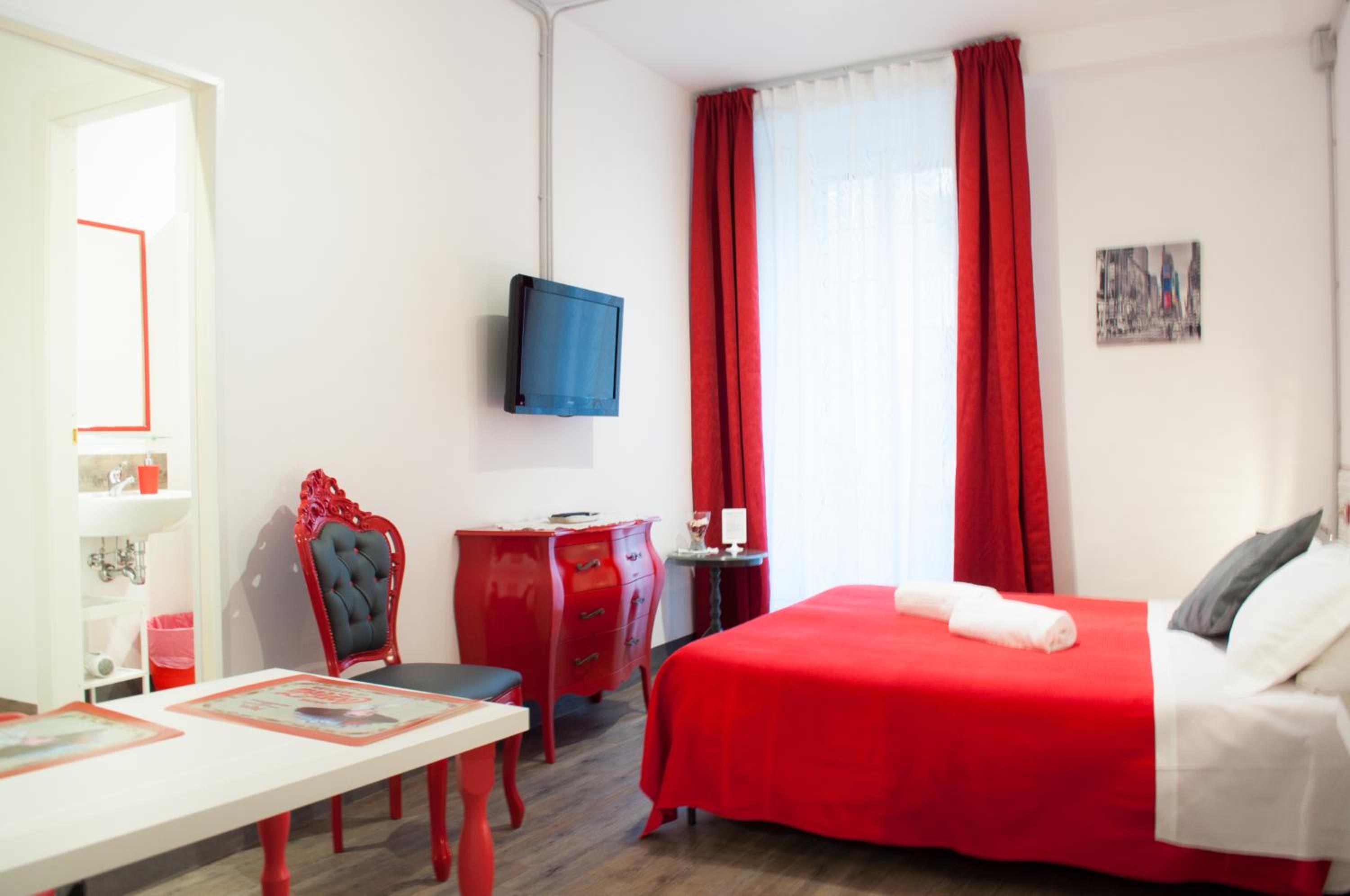 Standard Double or Twin Room photo 3