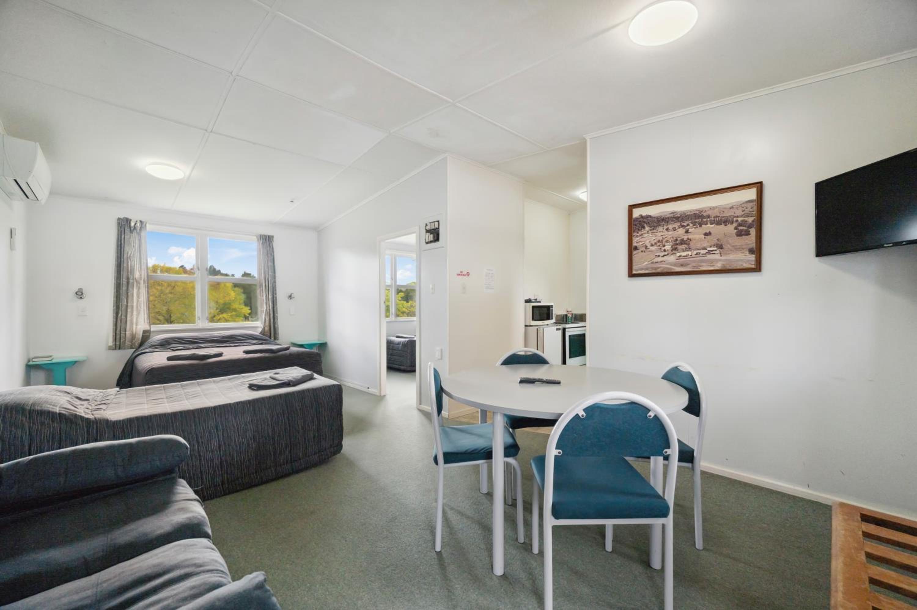 Standard Family Room photo 1