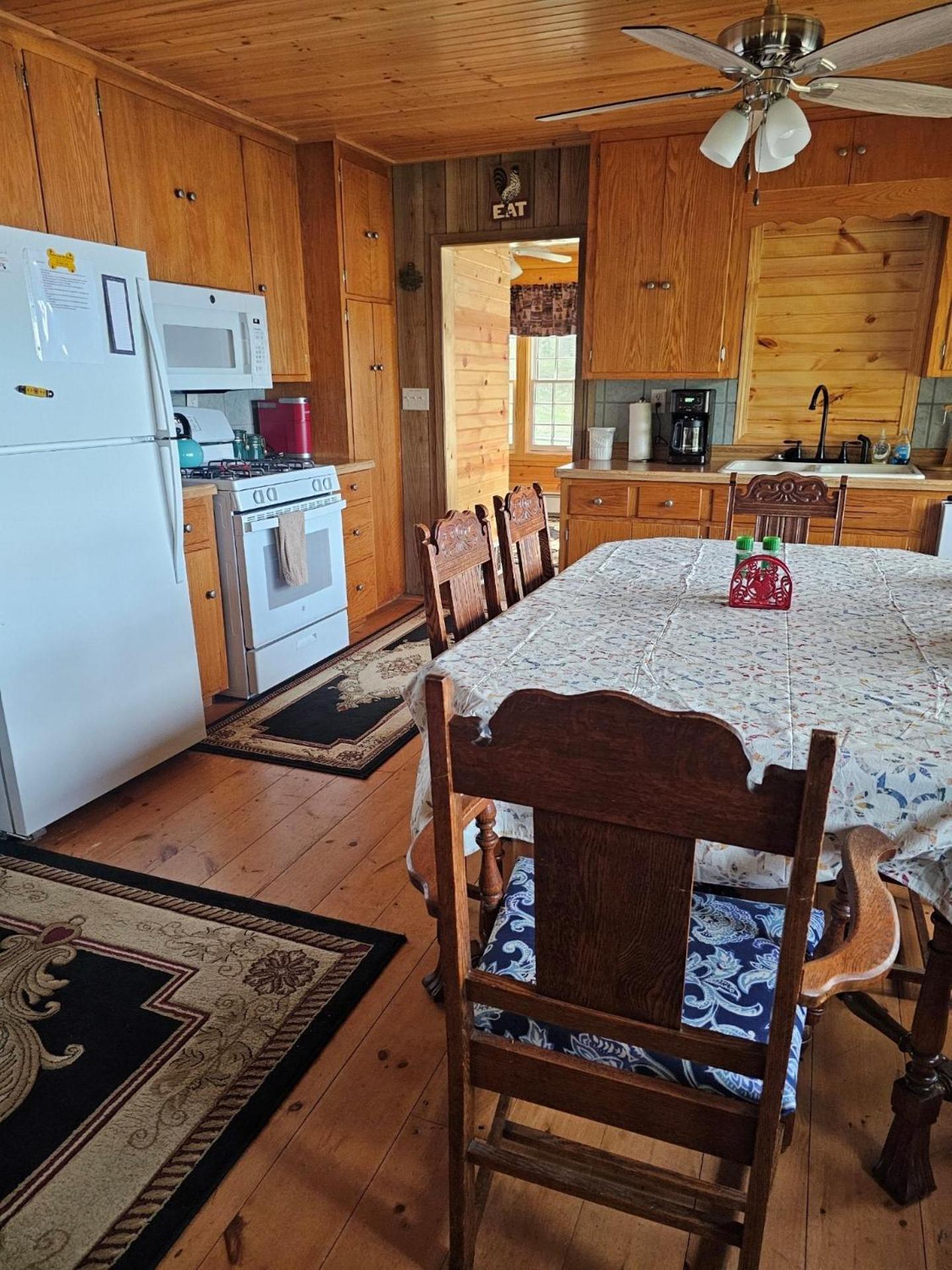 Two-Bedroom House photo 3